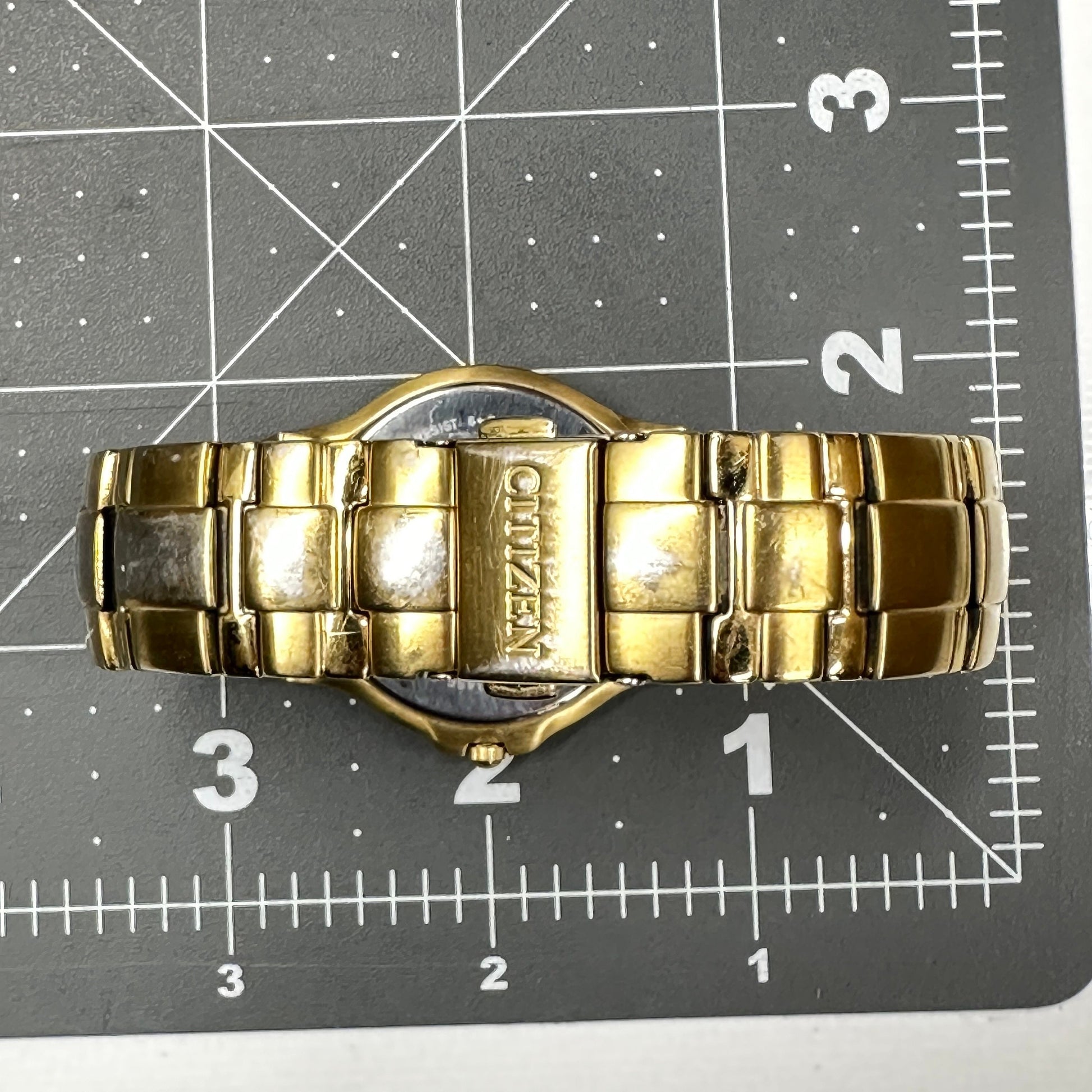 Vintage Citizen Eco-Drive Gold Tone Steel E111 Date watch