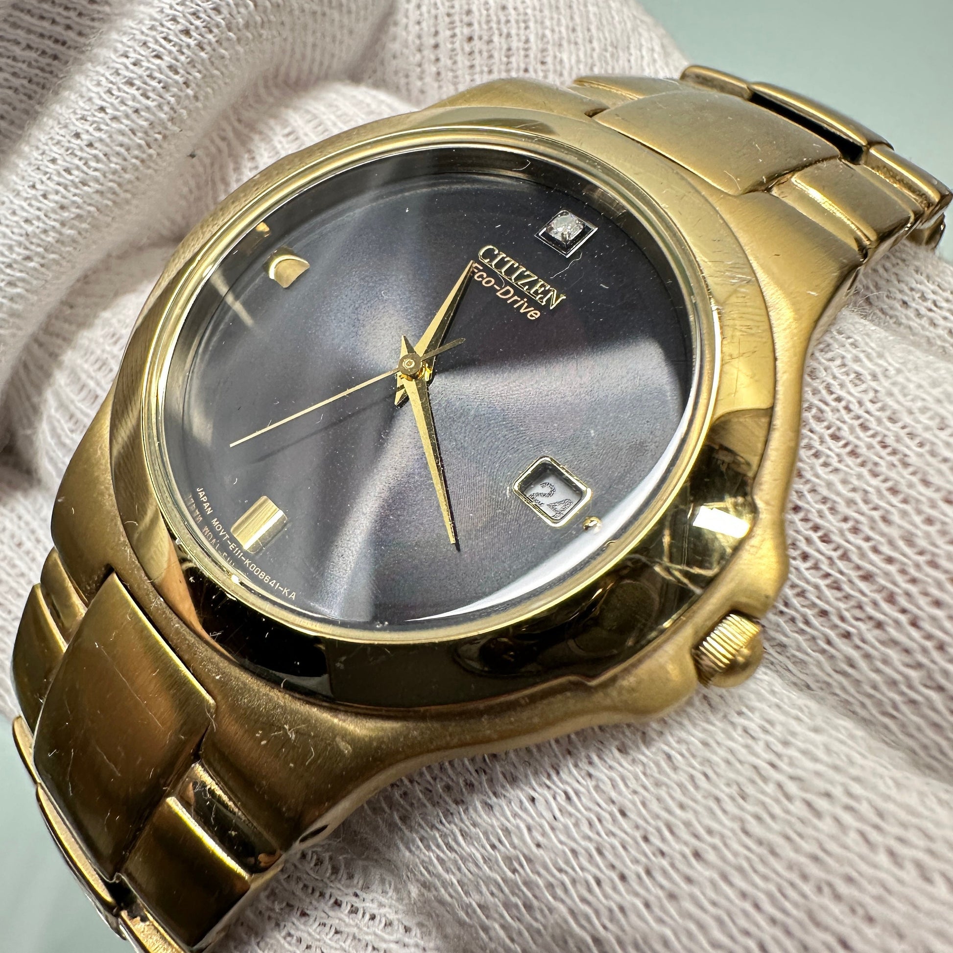 Vintage Citizen Eco-Drive Gold Tone Steel E111 Date watch