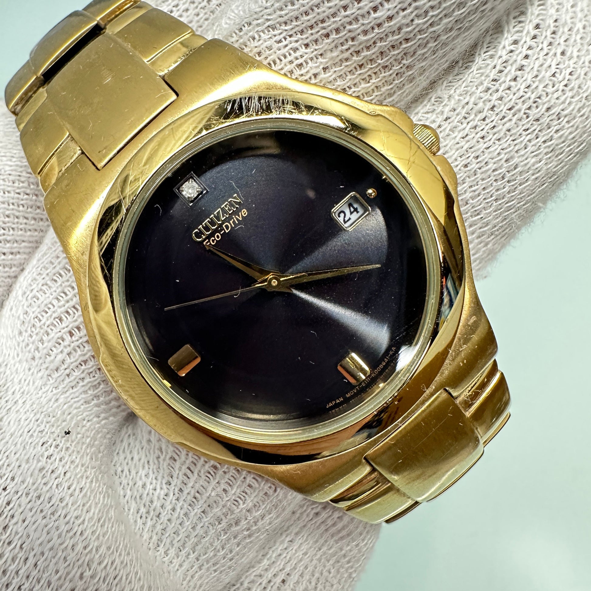 Vintage Citizen Eco-Drive Gold Tone Steel E111 Date watch