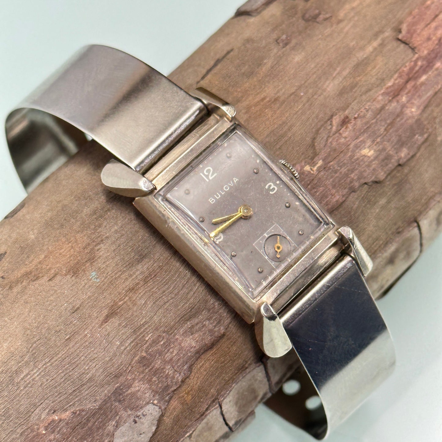 Antique Bulova 14k Solid Gold Swiss Gentleman’s Art Deco Watch with 21 Jewels c.1945