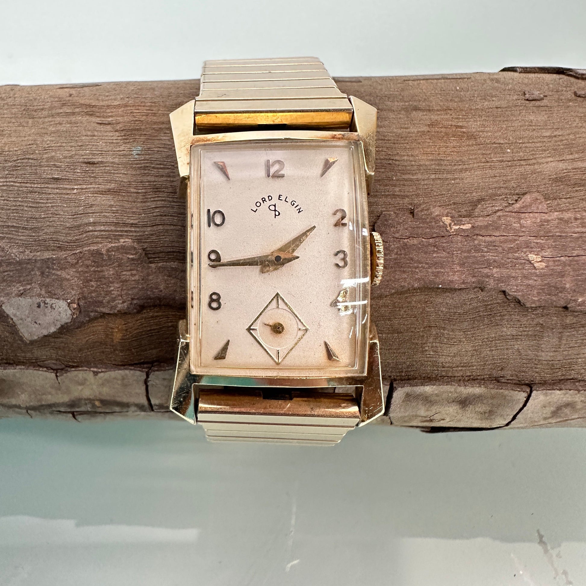 Antique Lord Elgin 14k Solid Gold Swiss Gentleman’s Art Deco Watch Adjusted with 21 Jewels c.1945