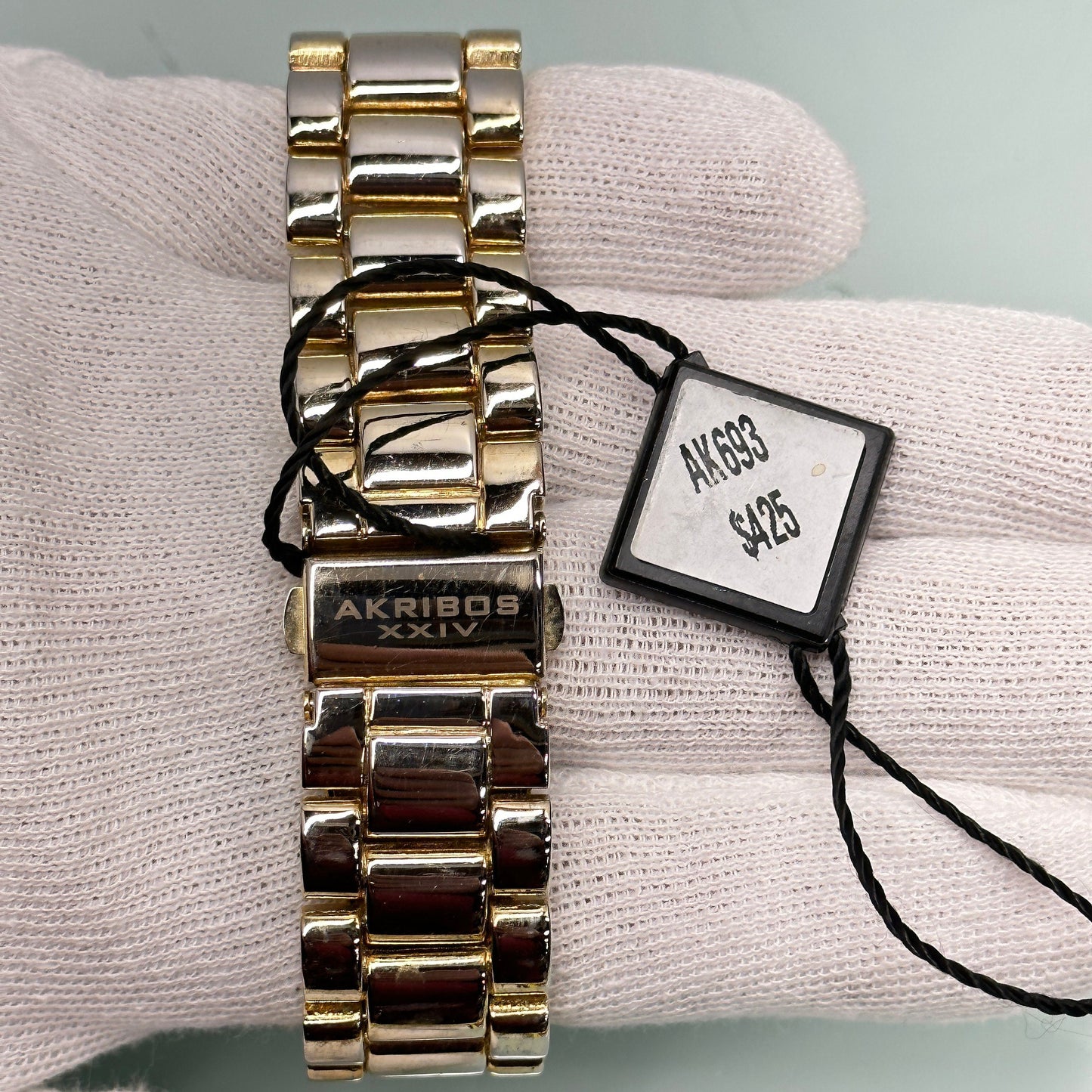 AKRIBOS XXIV Women’s Quartz Multifunction Fashion Bracelet Watch