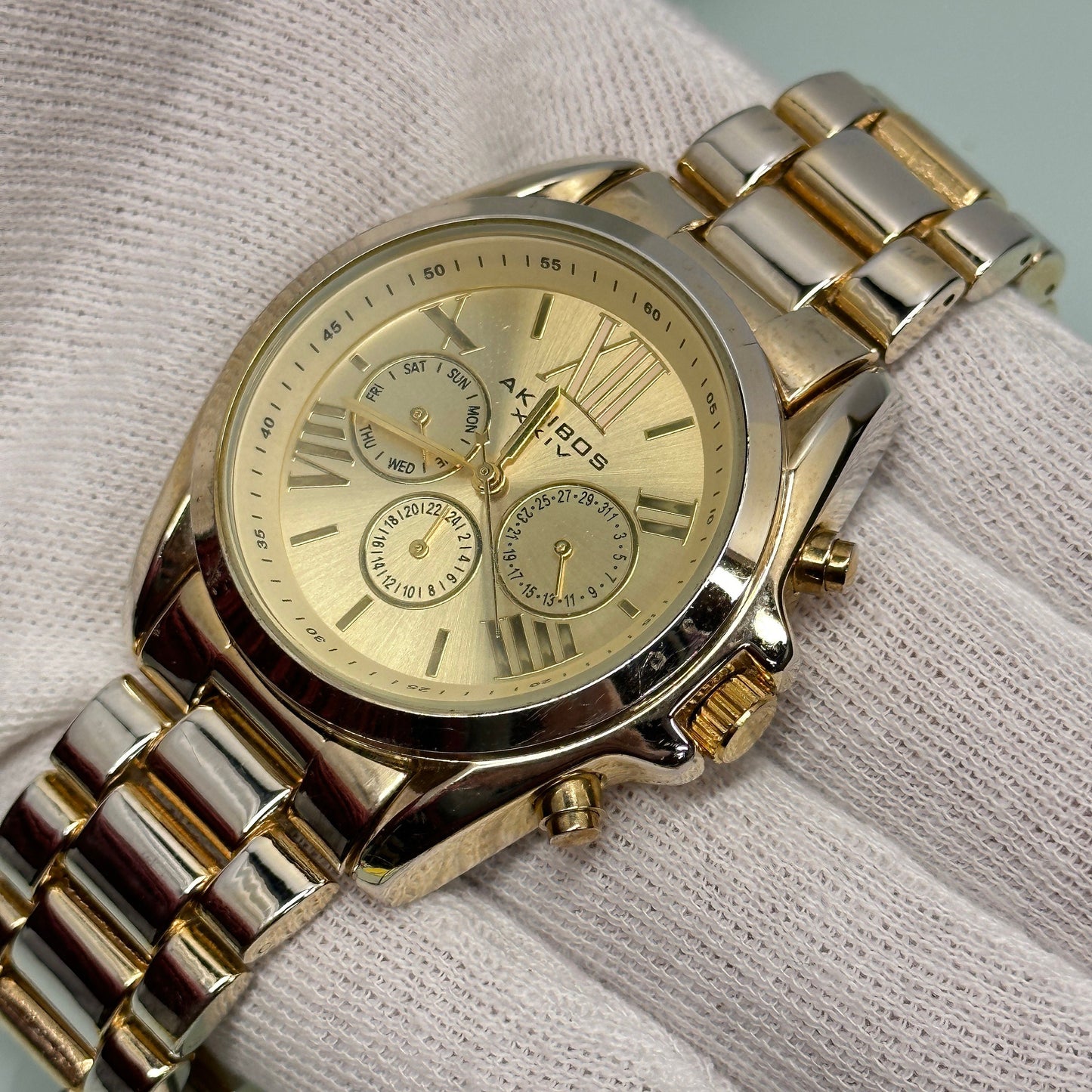 AKRIBOS XXIV Women’s Quartz Multifunction Fashion Bracelet Watch