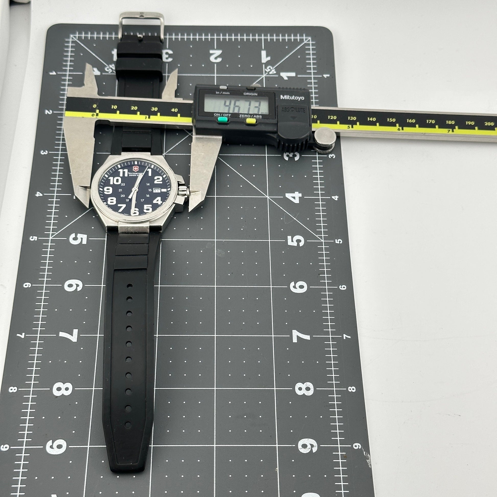 Rare Swiss Army Victorinox Convoy 46mm Quartz Watch with Swiss Made Band