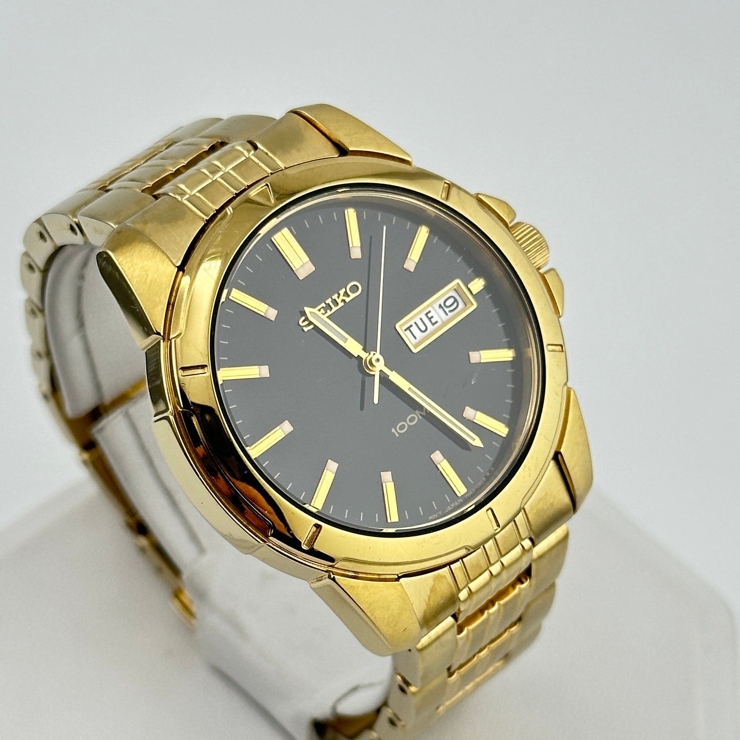 Seiko 100m Gold Tone Day Date Men’s 42mm quartz watch