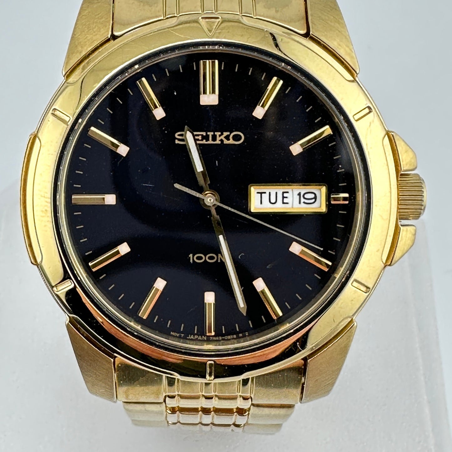 Seiko 100m Gold Tone Day Date Men’s 42mm quartz watch