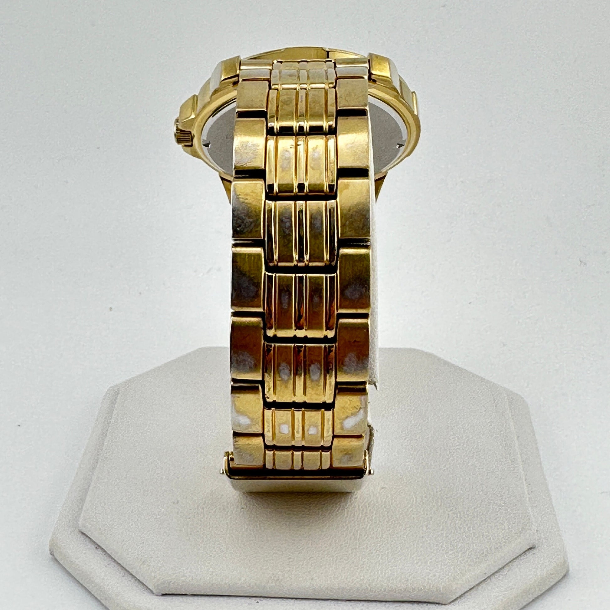 Seiko 100m Gold Tone Day Date Men’s 42mm quartz watch