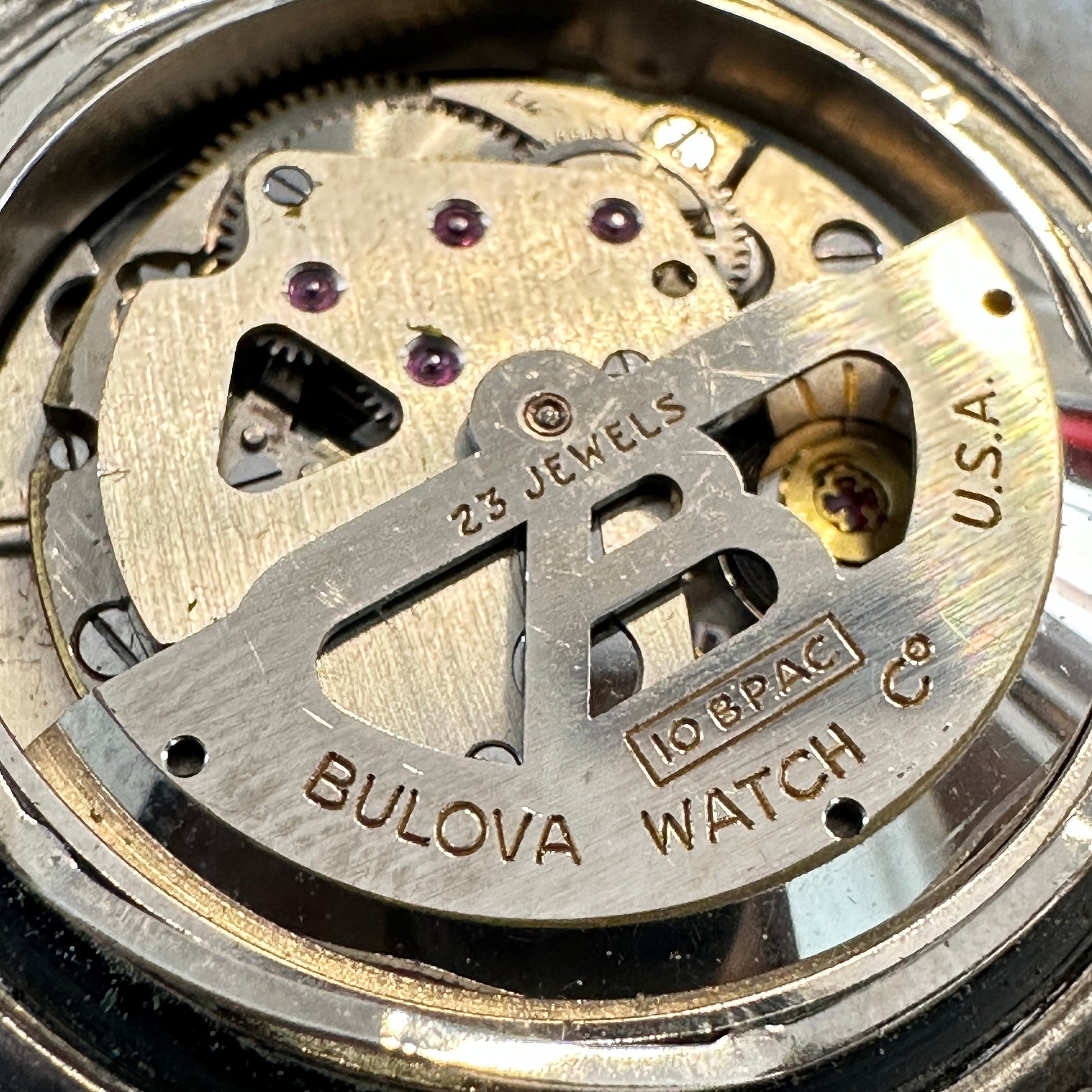 Bulova Sunburst Dial 23 Jewel Automatic 31mm Men’s Wristwatch c.1955