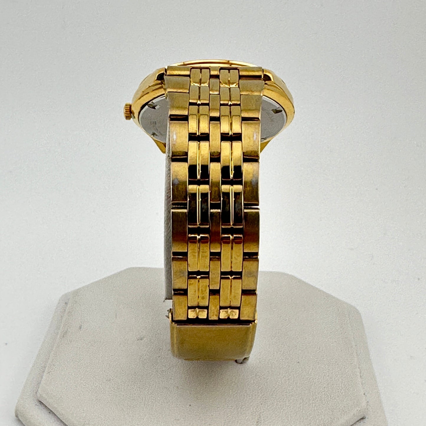 Seiko Sport 50 Gold Tone Stainless Steel 37mm Mens Watch c. Sept 1995