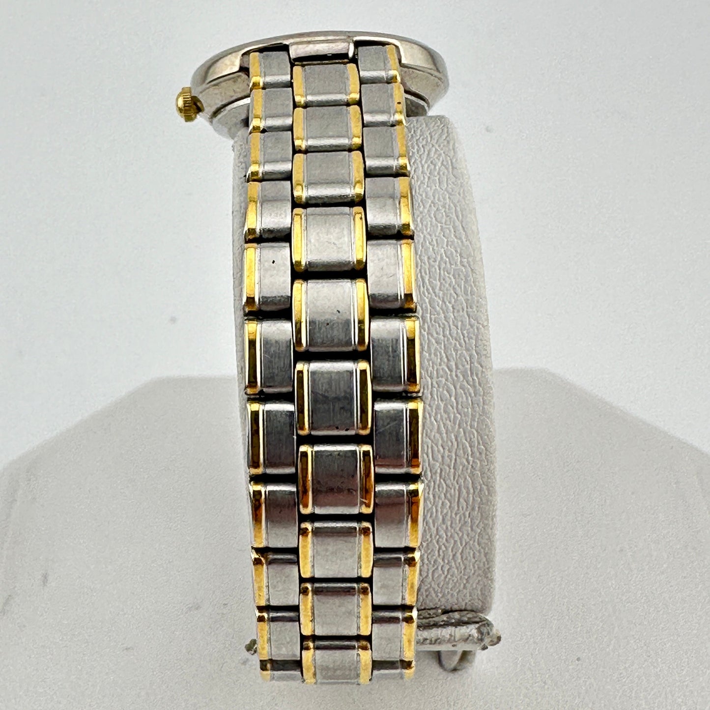 Vintage Seiko Two Tone White Dial Ladies 22mm Quartz Wristwatch c. Jan 1990