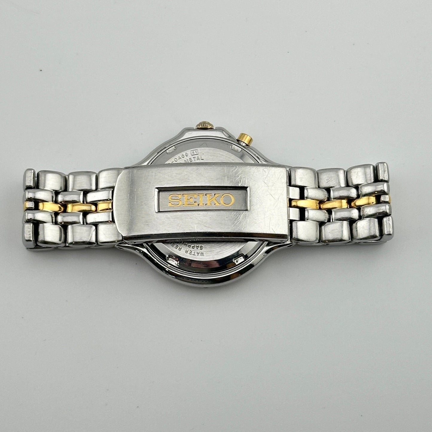 Seiko Kinetic Steel & Gold Trim Mens 39mm Watch with Date Window