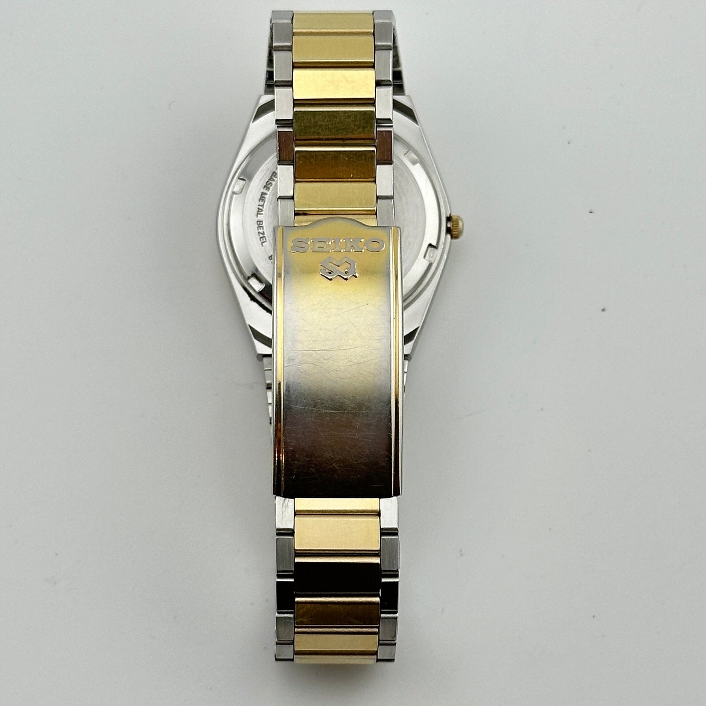 Vintage Seiko SQ Men’s 34mm Two tone Quartz Watch c. May 1981