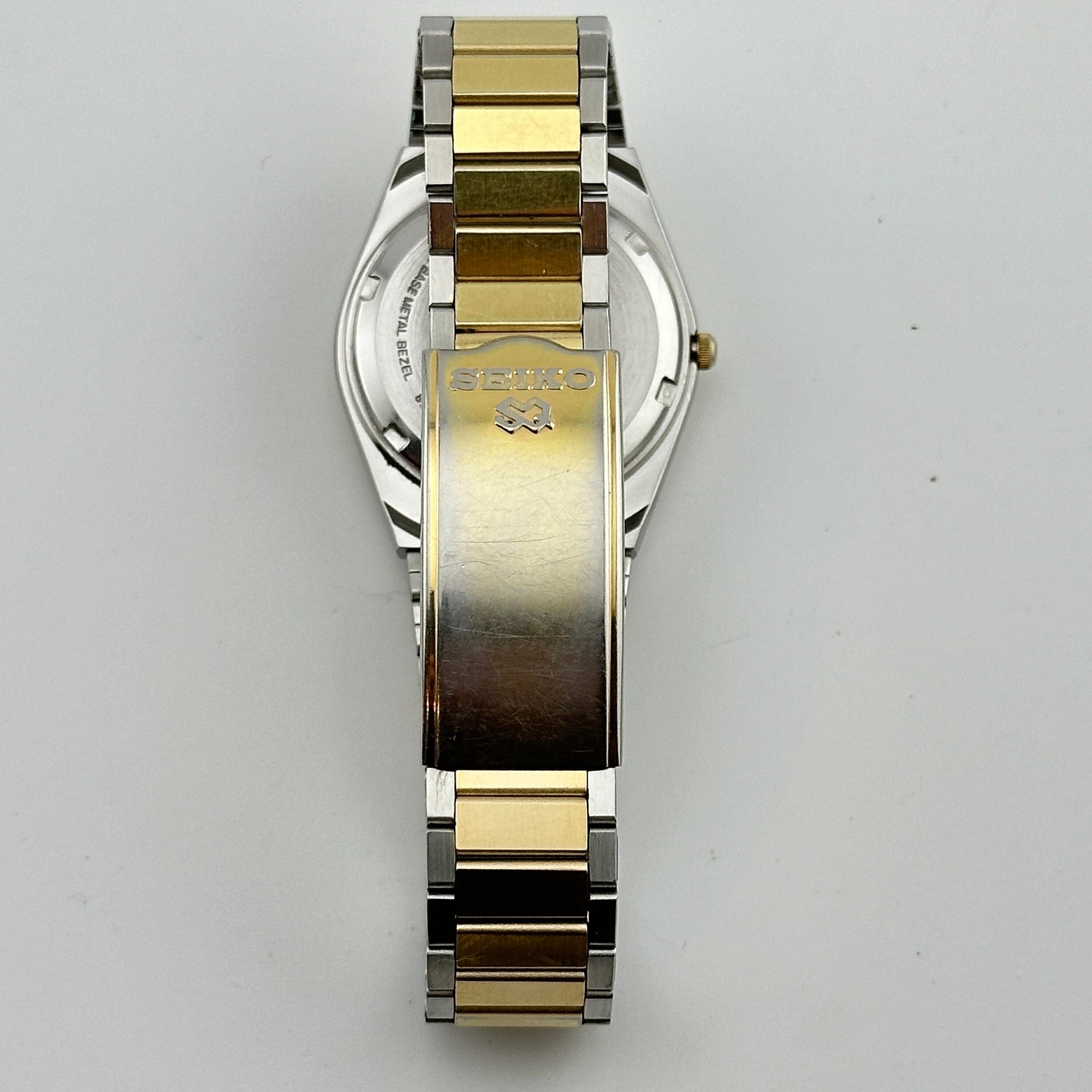 Vintage Seiko SQ Men’s 34mm Two tone Quartz Watch c. May 1981