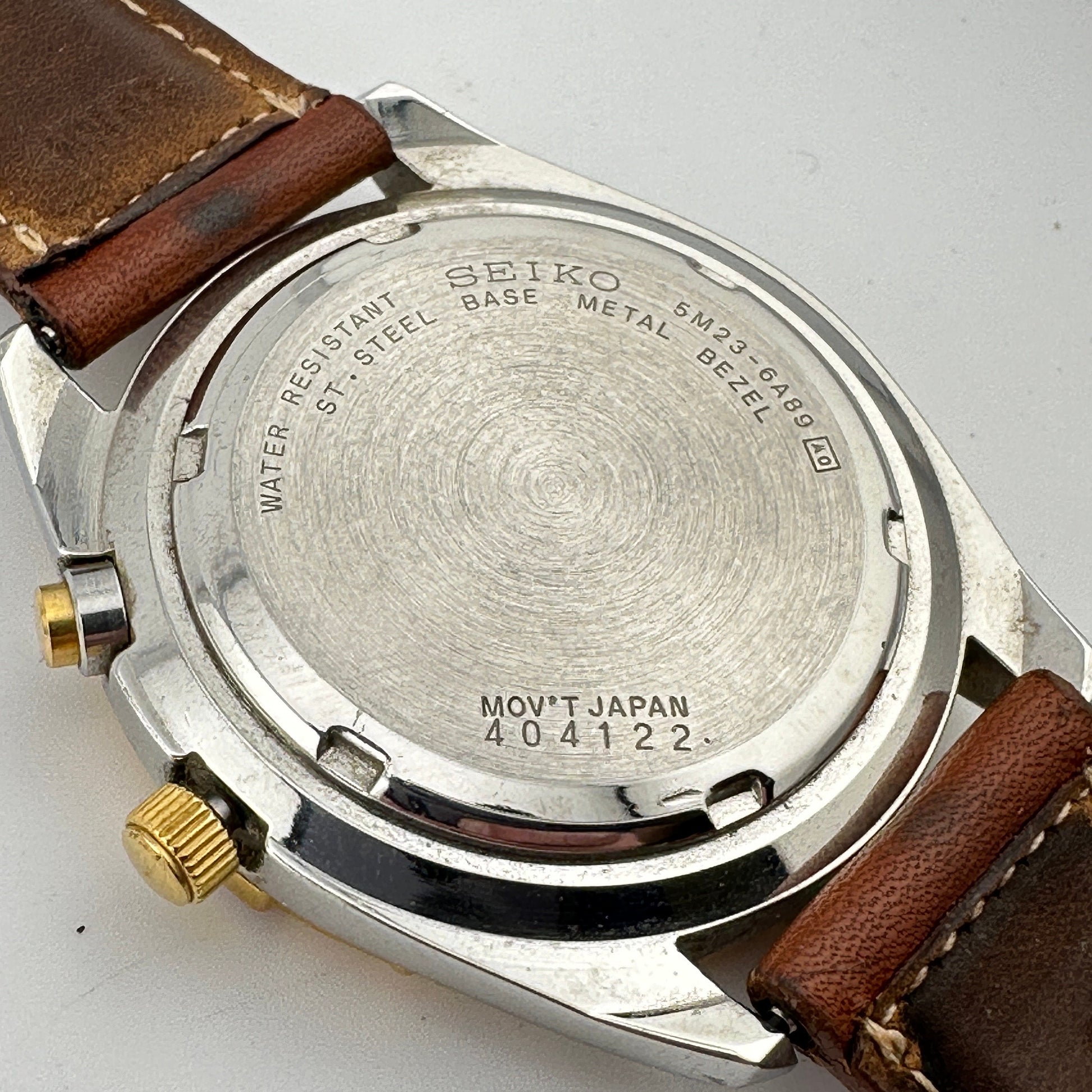 1st Gen Seiko Kinetic Stainless & Gold Trim Watch with Day and Date c.Oct 1994