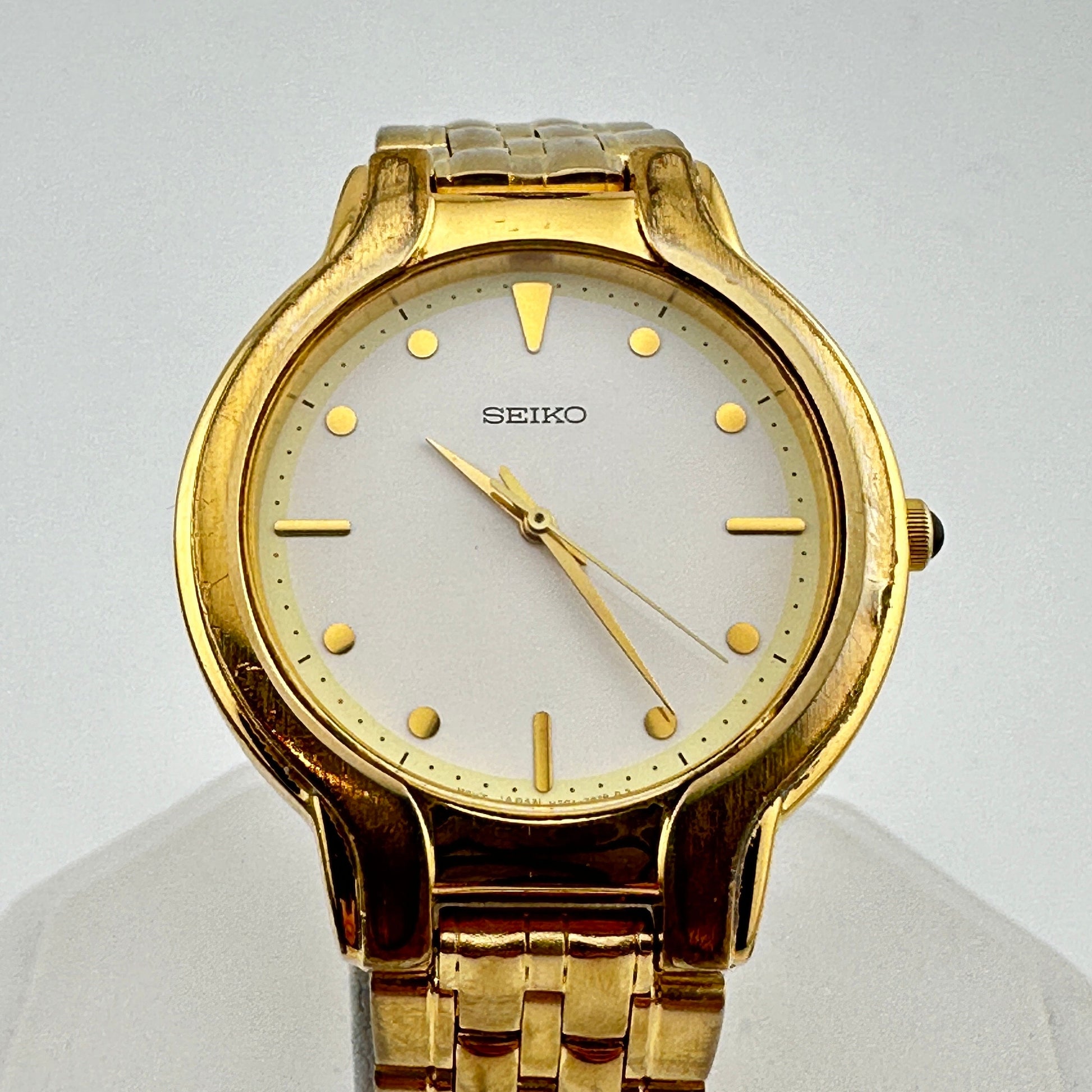 Vintage Seiko Gold Tone Day Date Midsized 35mm quartz Watch c. Aug 1996