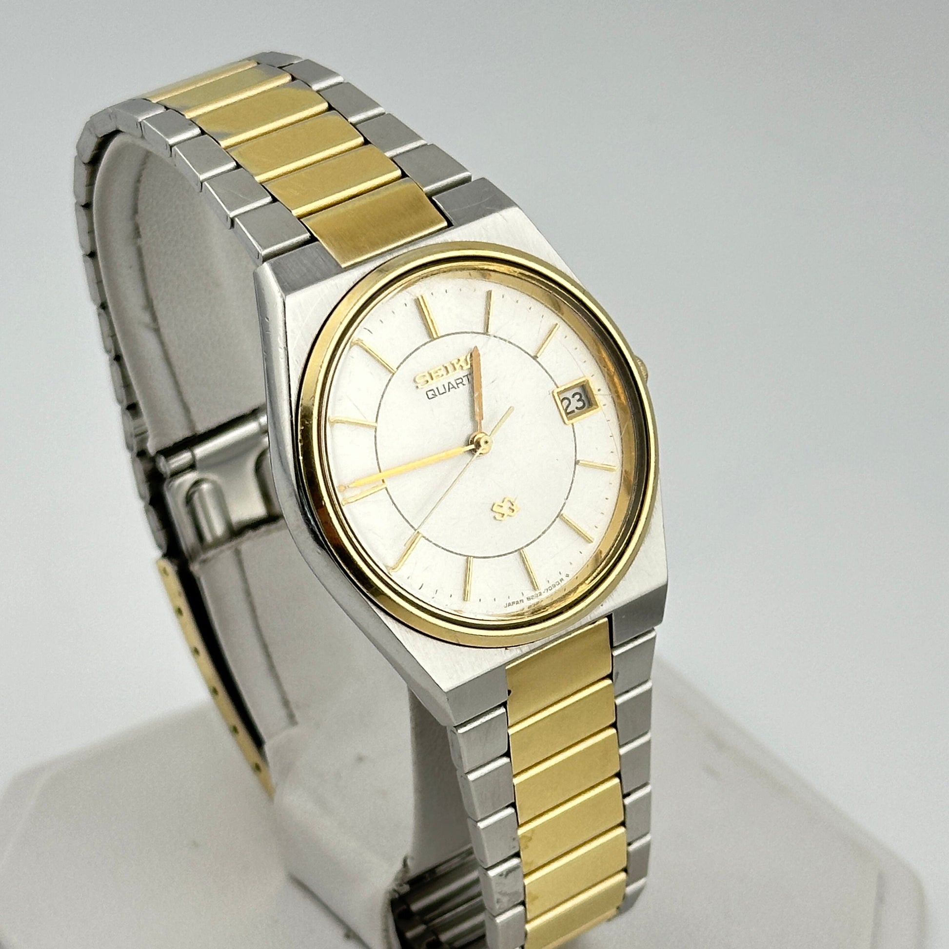 Vintage Seiko SQ Men’s 34mm Two tone Quartz Watch c. May 1981