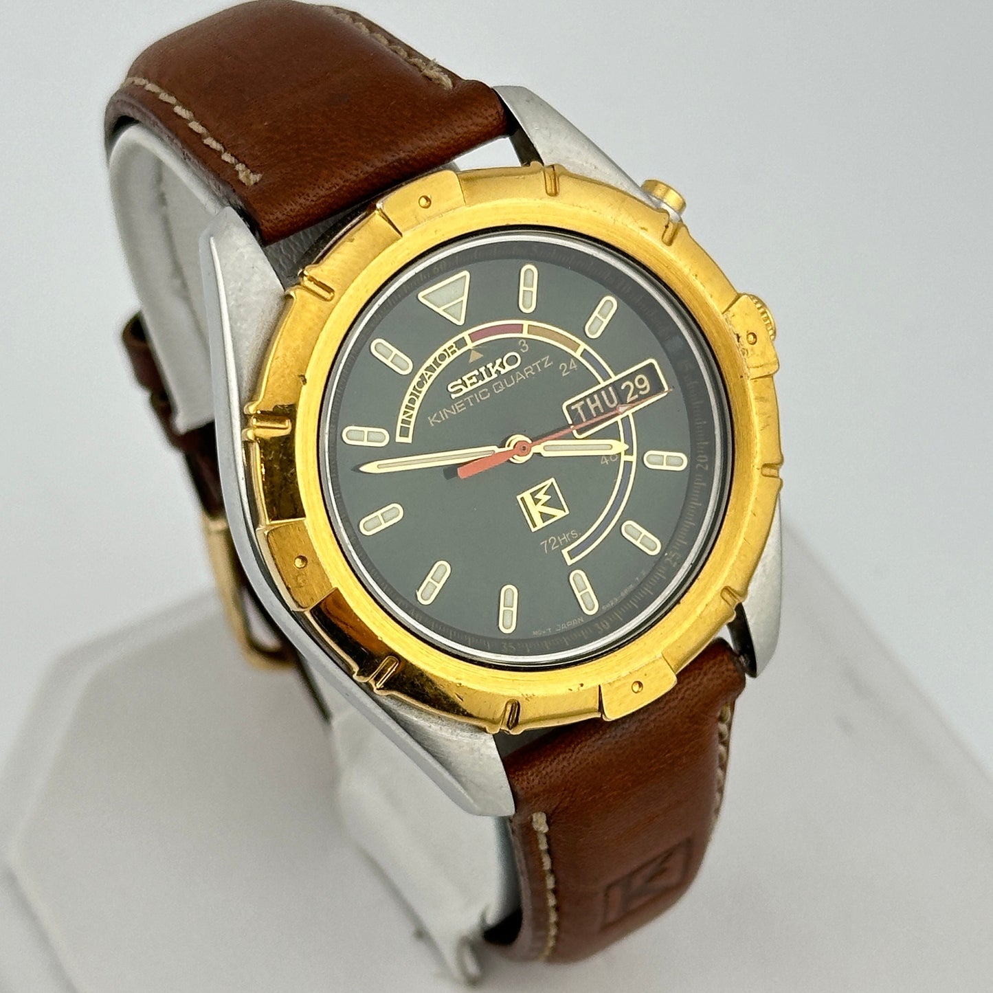 1st Gen Seiko Kinetic Stainless & Gold Trim Watch with Day and Date c.Oct 1994