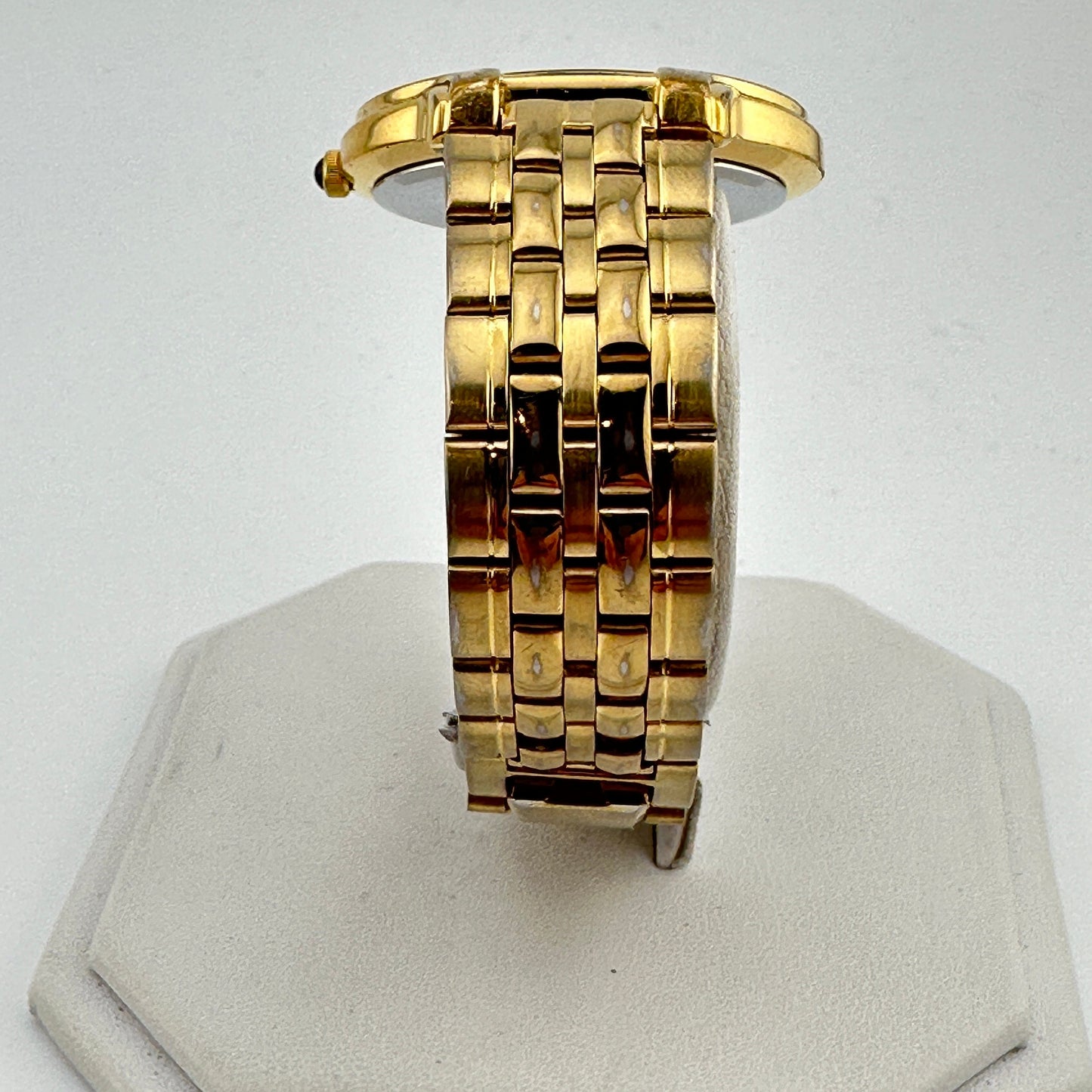 Vintage Seiko Gold Tone Day Date Midsized 35mm quartz Watch c. Aug 1996