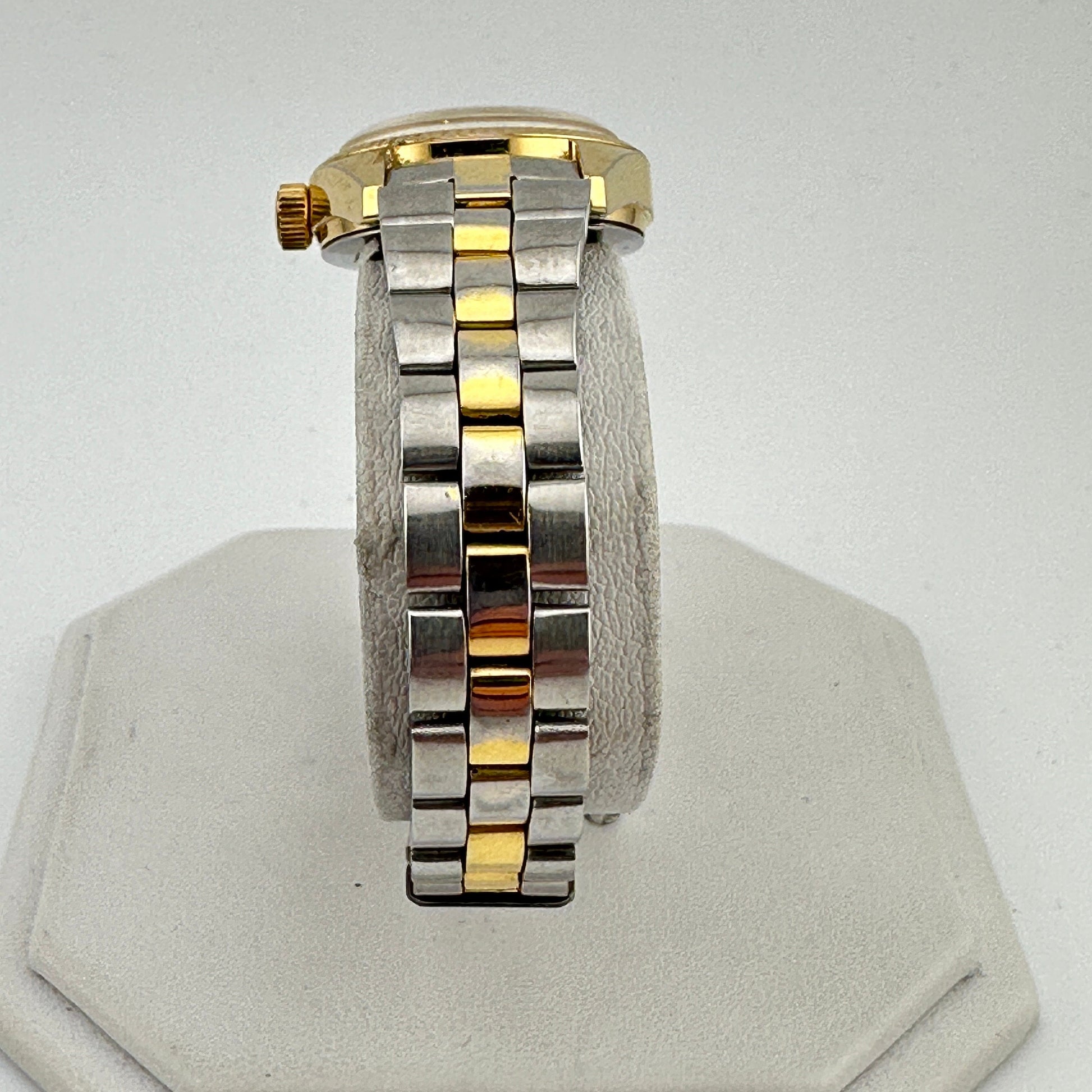 Vintage Timex Manual Wind 25mm Ladies Wristwatch