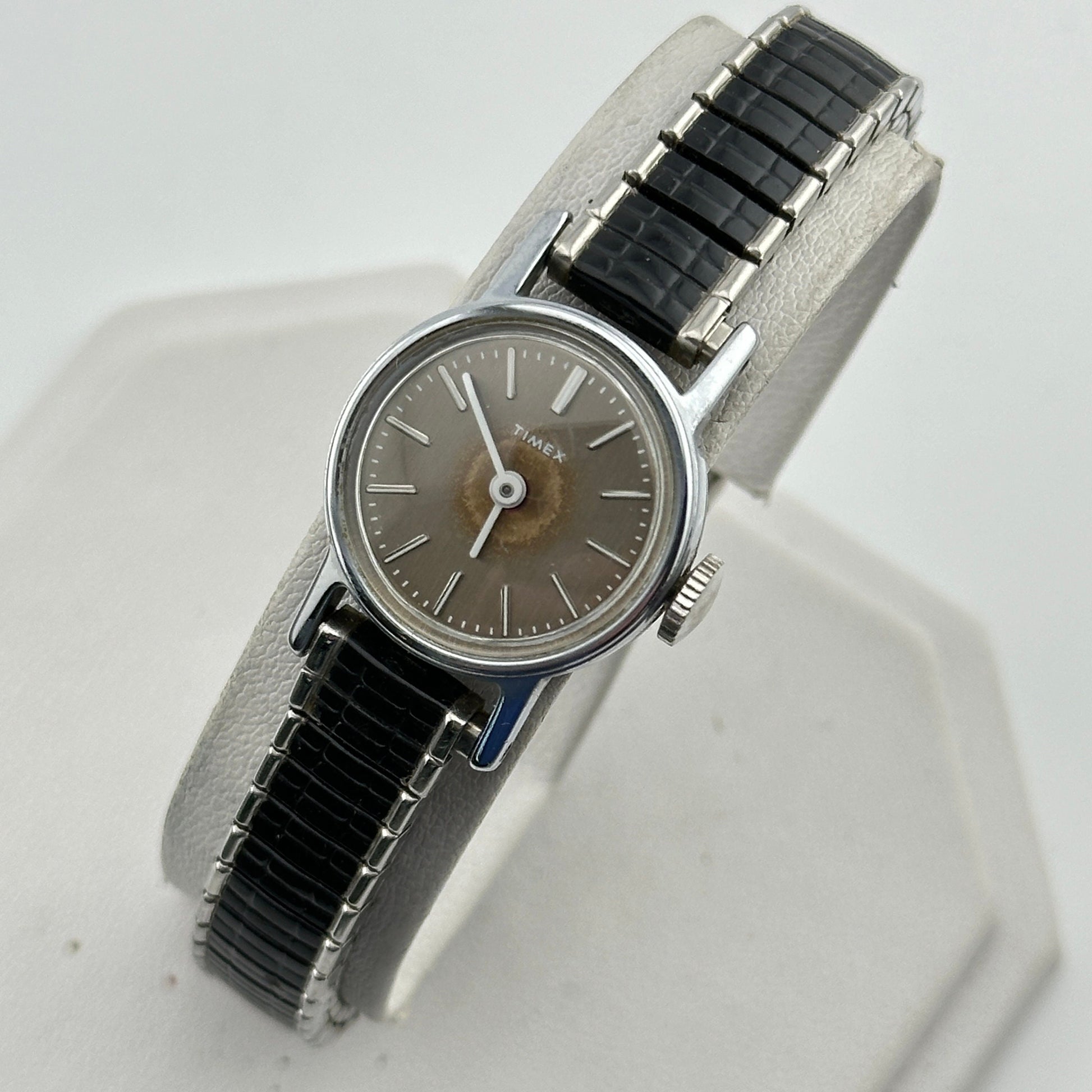 Vintage Timex Manual Wind 20mm Ladies Wristwatch