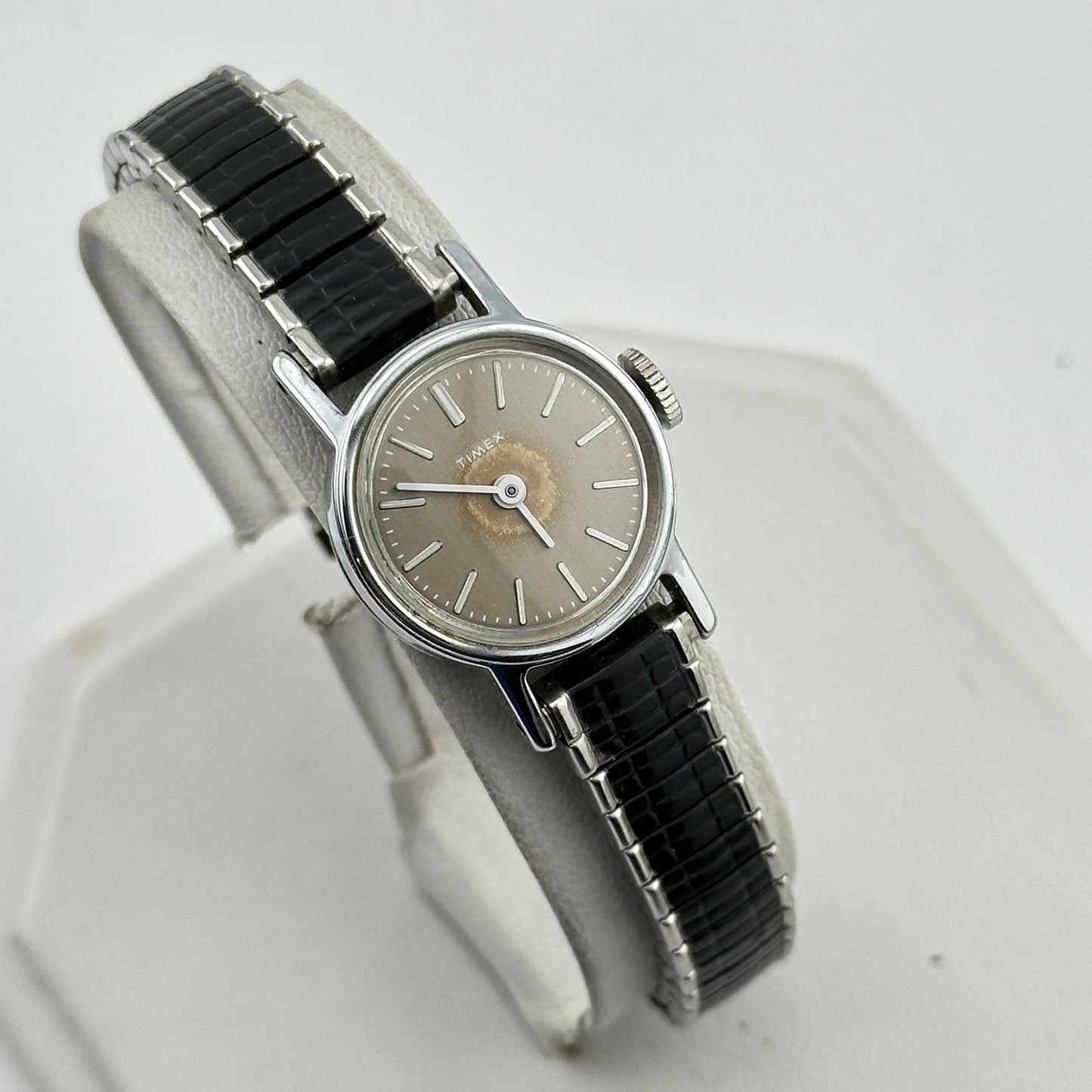 Vintage Timex Manual Wind 20mm Ladies Wristwatch