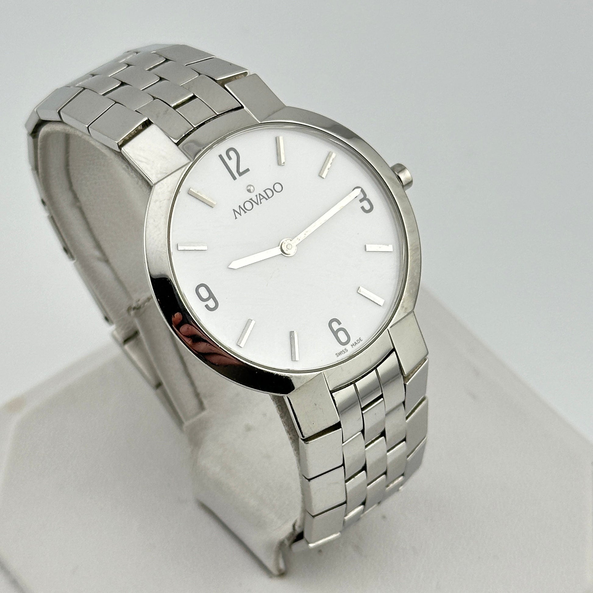 Movado Faceto White Dial Stainless Steel 35mm Midsized Wristwatch
