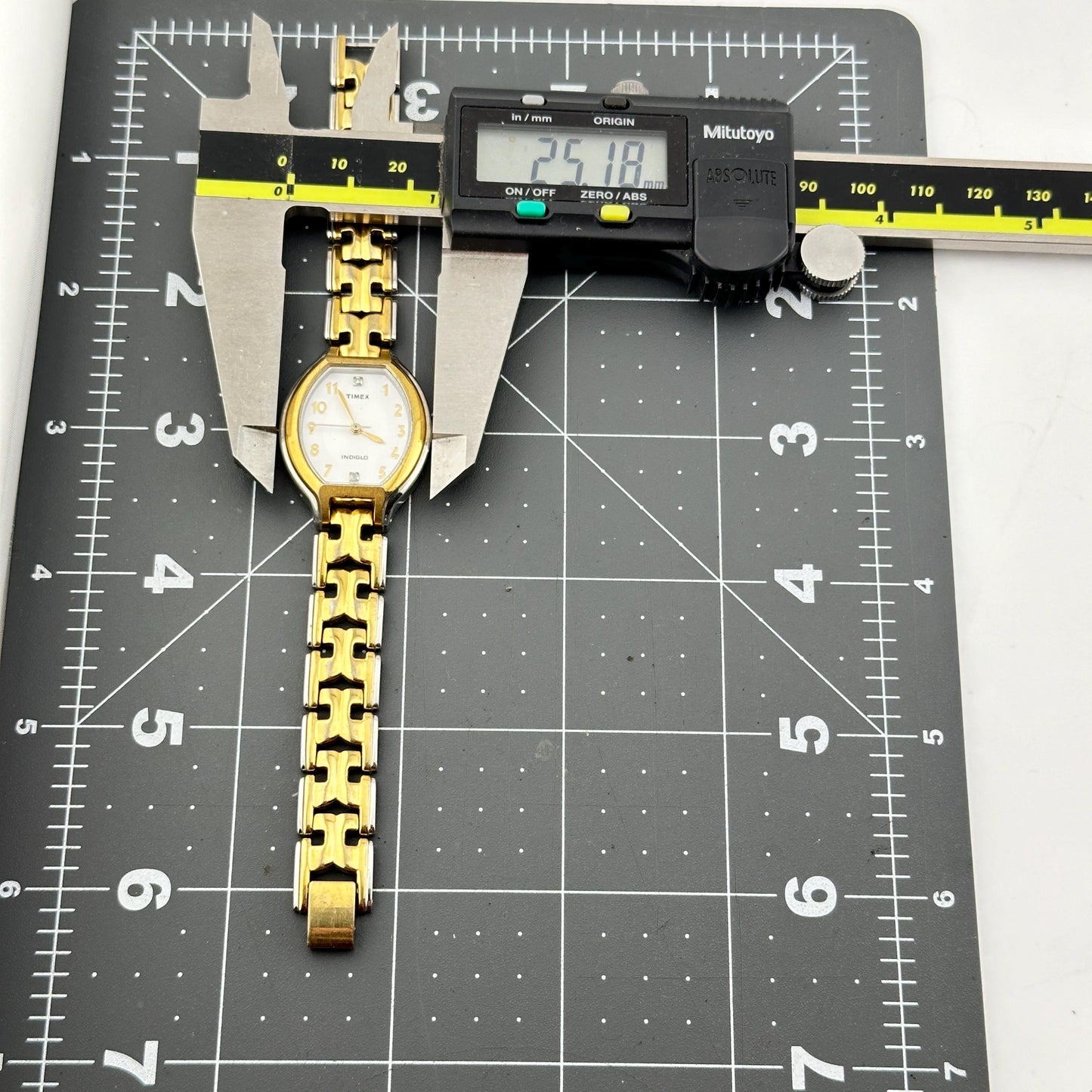 Timex Indiglo Ladies Gold Tone 25mm Wristwatch