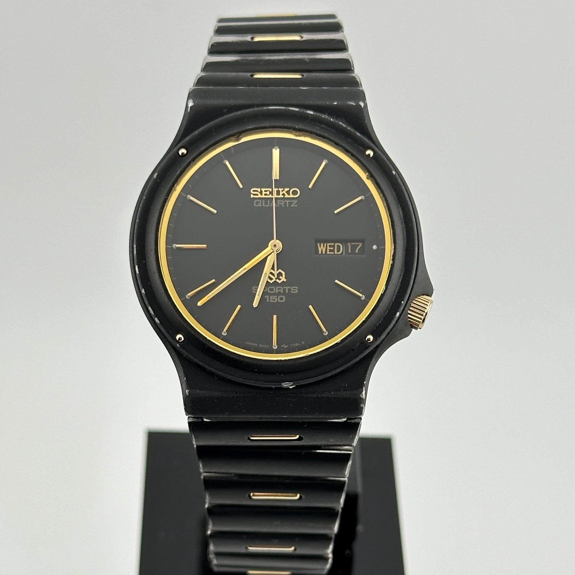 Seiko 150m Sports SQ 38mm Midsized Quartz PVD Coated Dive Watch c. Nov 1987