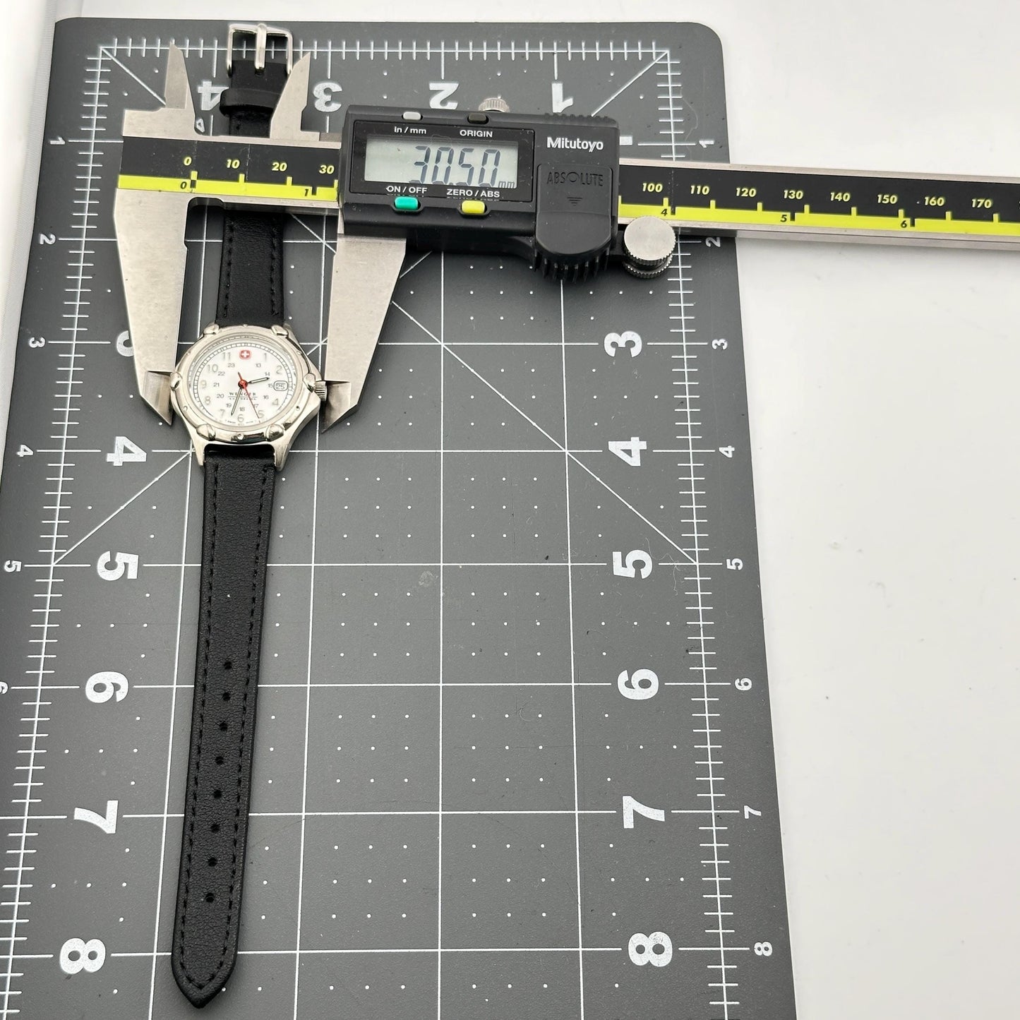 Wenger SAK Design White Dial Swiss Military 31mm Ladies Watch