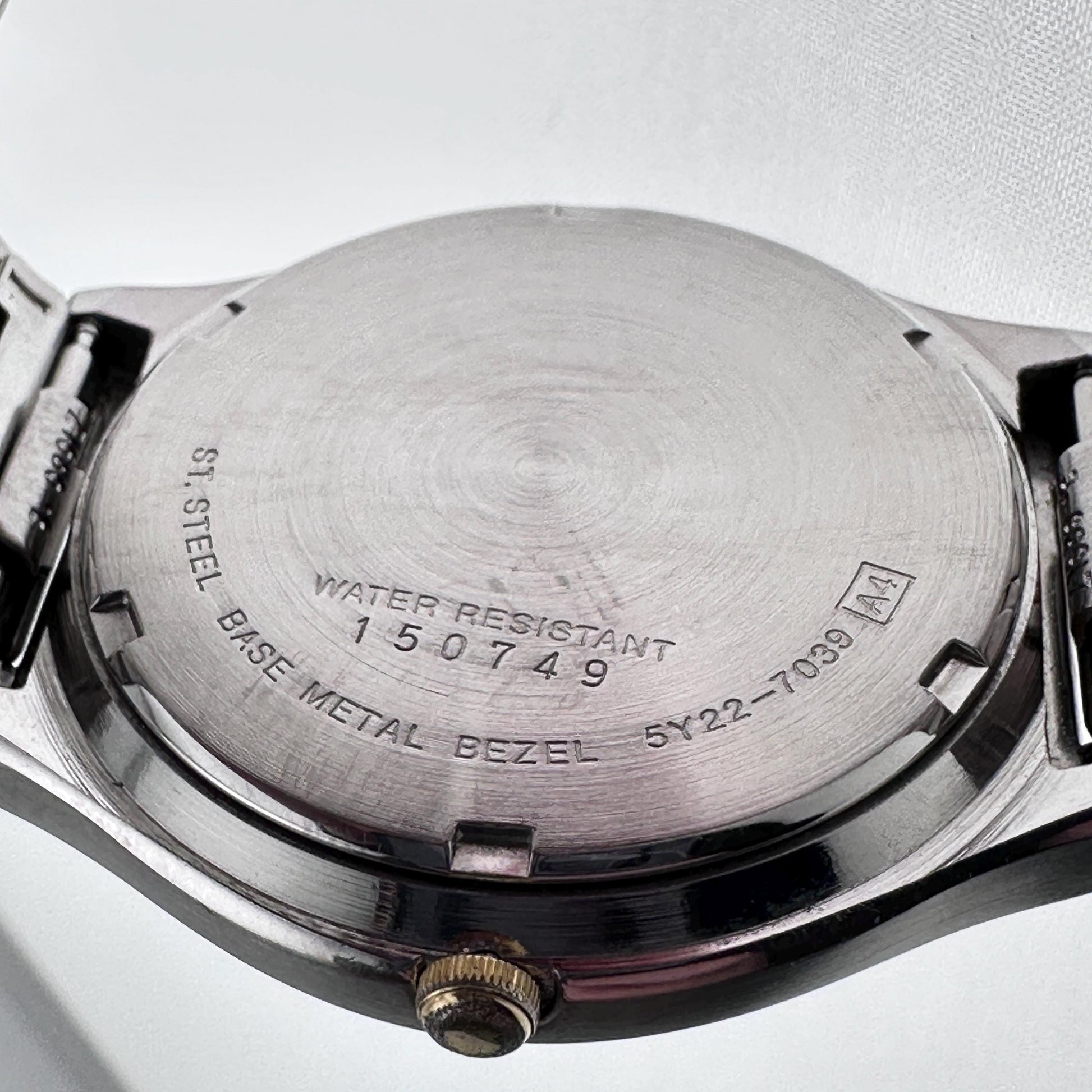 Vintage Seiko SQ Two tone Stainless Steel 36mm Men’s Quartz Watch c. May 1991