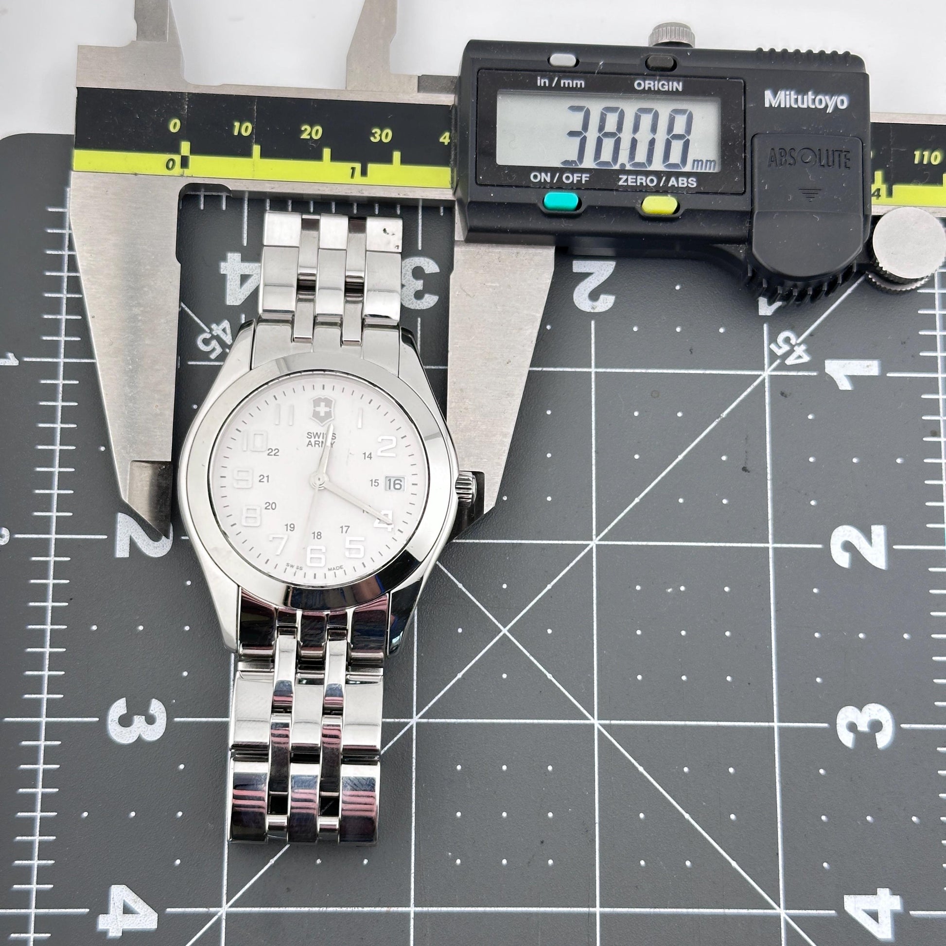 Victorinox Swiss Army Alliance Field Quartz 28mm Ladies Watch