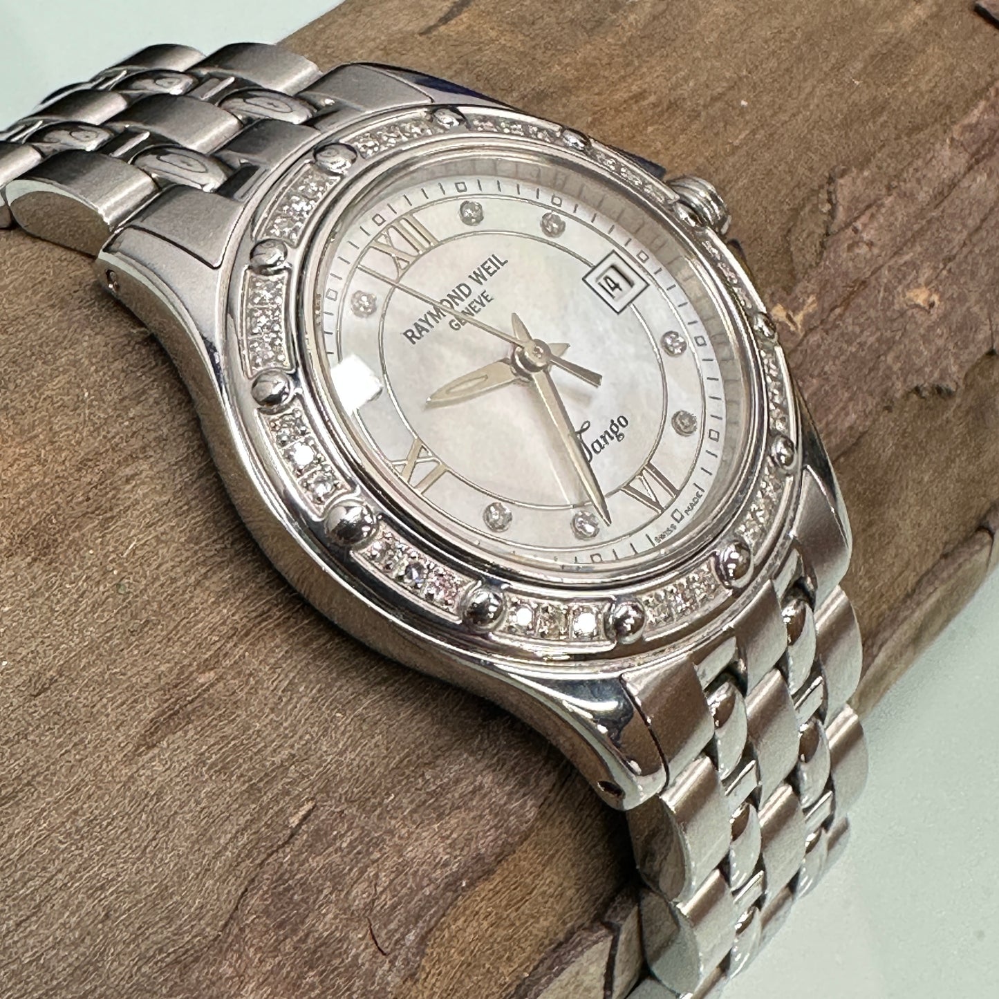 Raymond Weil Silver Tango White Mother Of Pearl Stainless Steel Diamond 5390 Women’s Wrist Watch