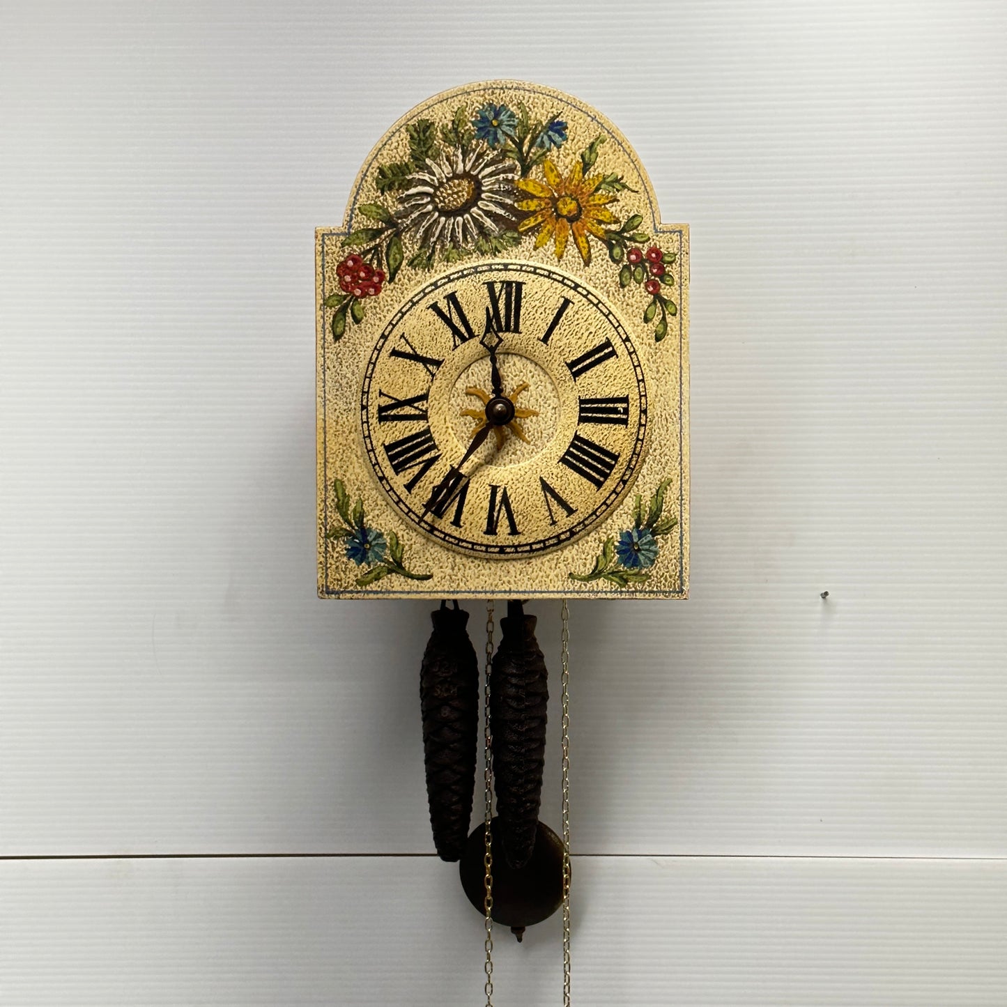 Albert Schwab Karlshrue - Floral Painted Bavarian Shield Wall Clock Active