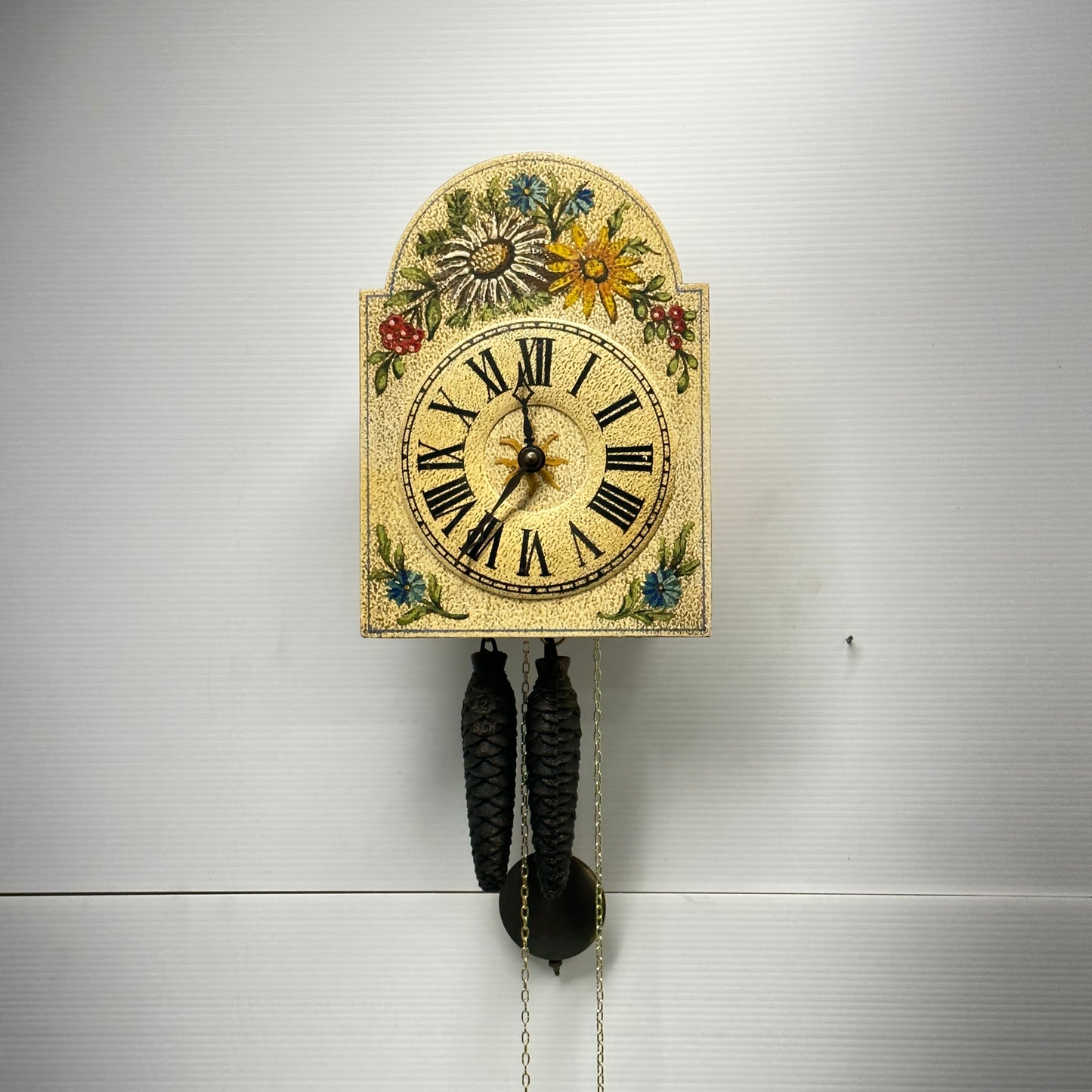 Albert Schwab Karlshrue - Floral Painted Bavarian Shield Wall Clock Active