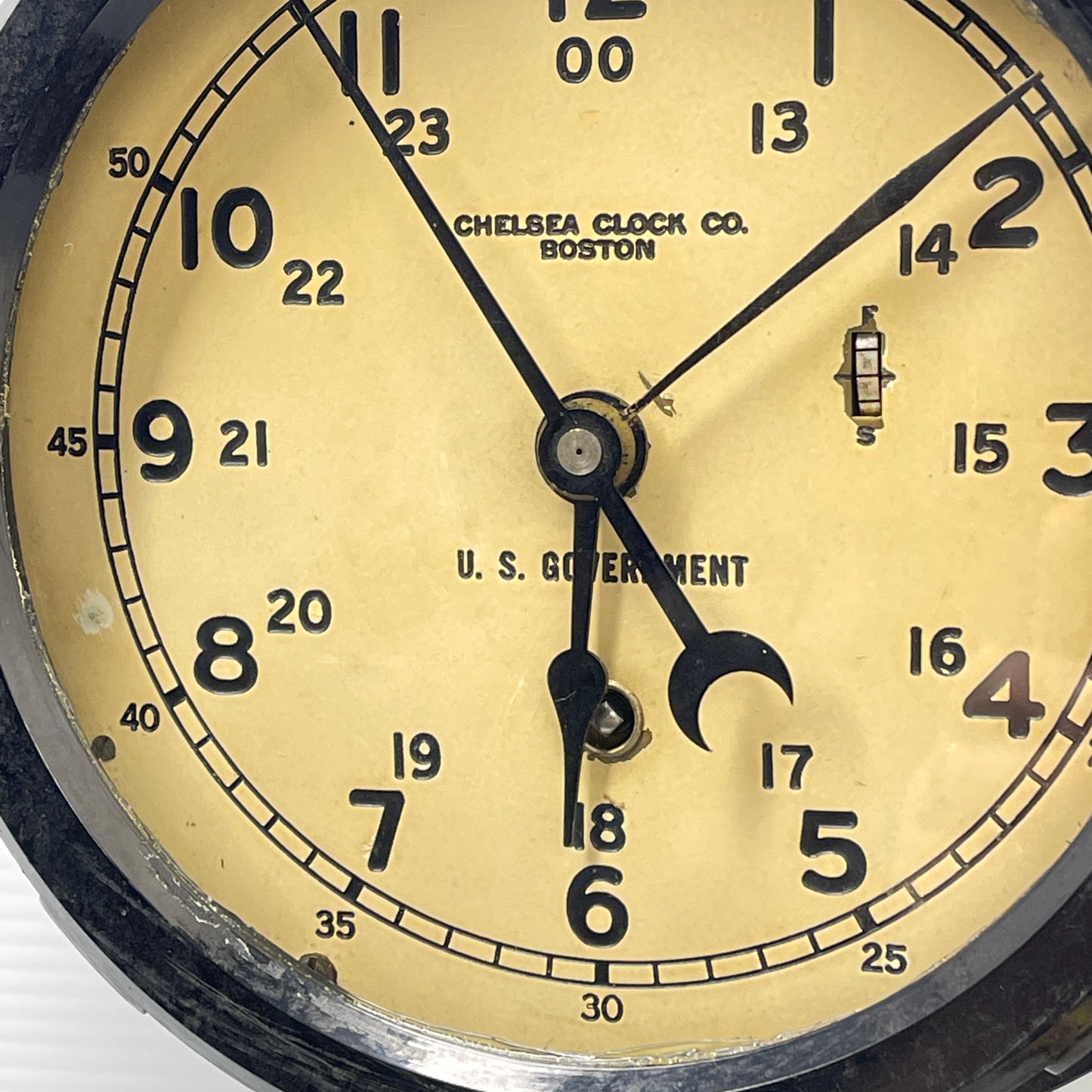 Chelsea Clock Co. US Government 12/24 Hour Bakelite Ship Clock - Boston Mass. c. 1966