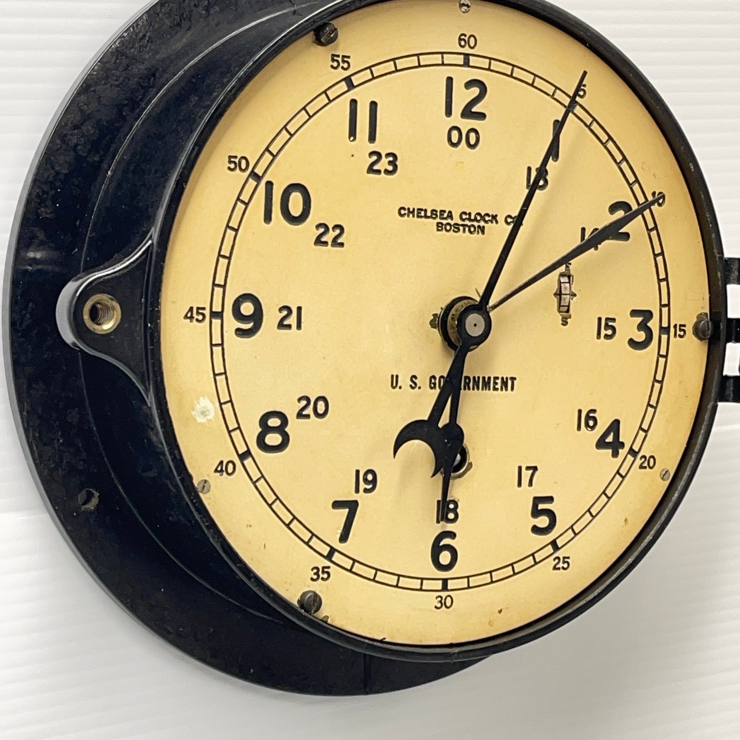 Chelsea Clock Co. US Government 12/24 Hour Bakelite Ship Clock - Boston Mass. c. 1966