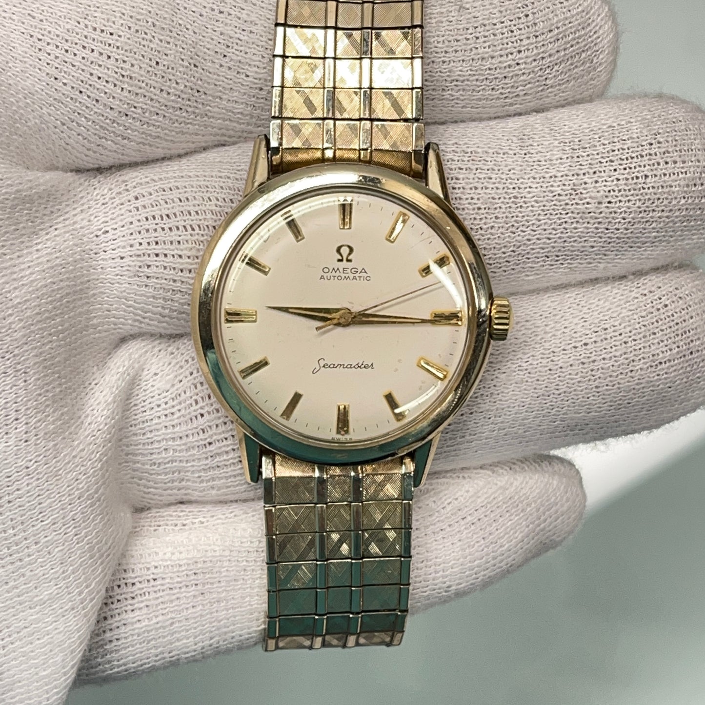 Gold Omega Seamaster 17 Jewel Automatic Mens Wristwatch c. 1960
