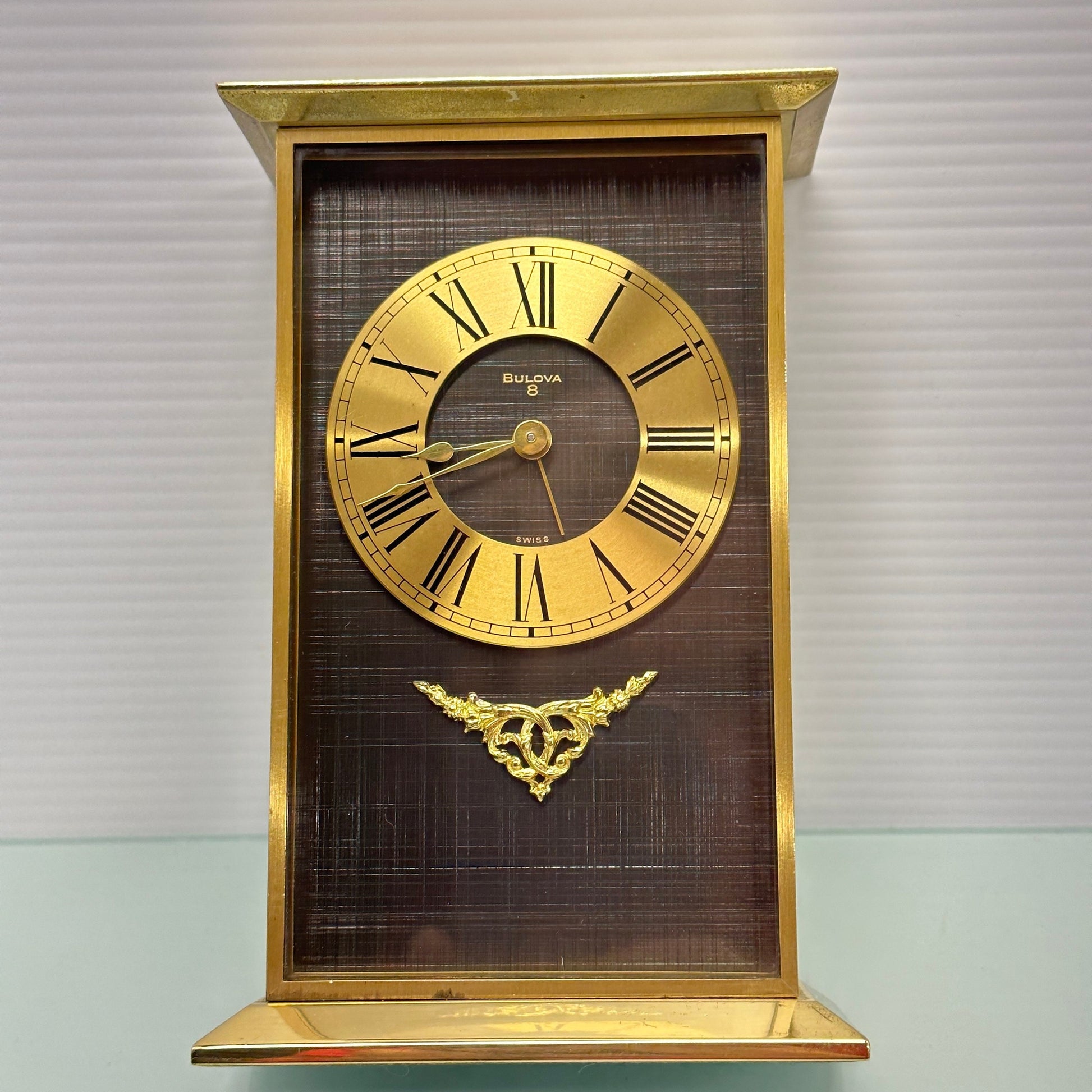 Vintage Bulova 8 day 15 Jewel Swiss Boudoir Desk Clock