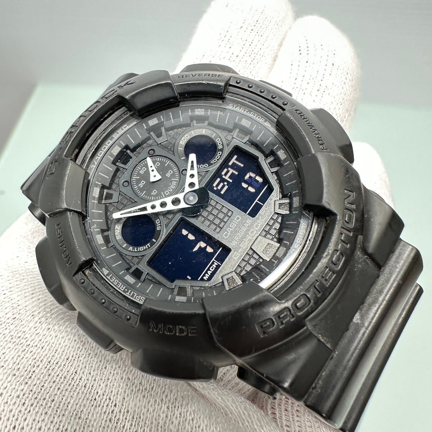 Casio G Shock - Digital -200M Wr- Black With Tin