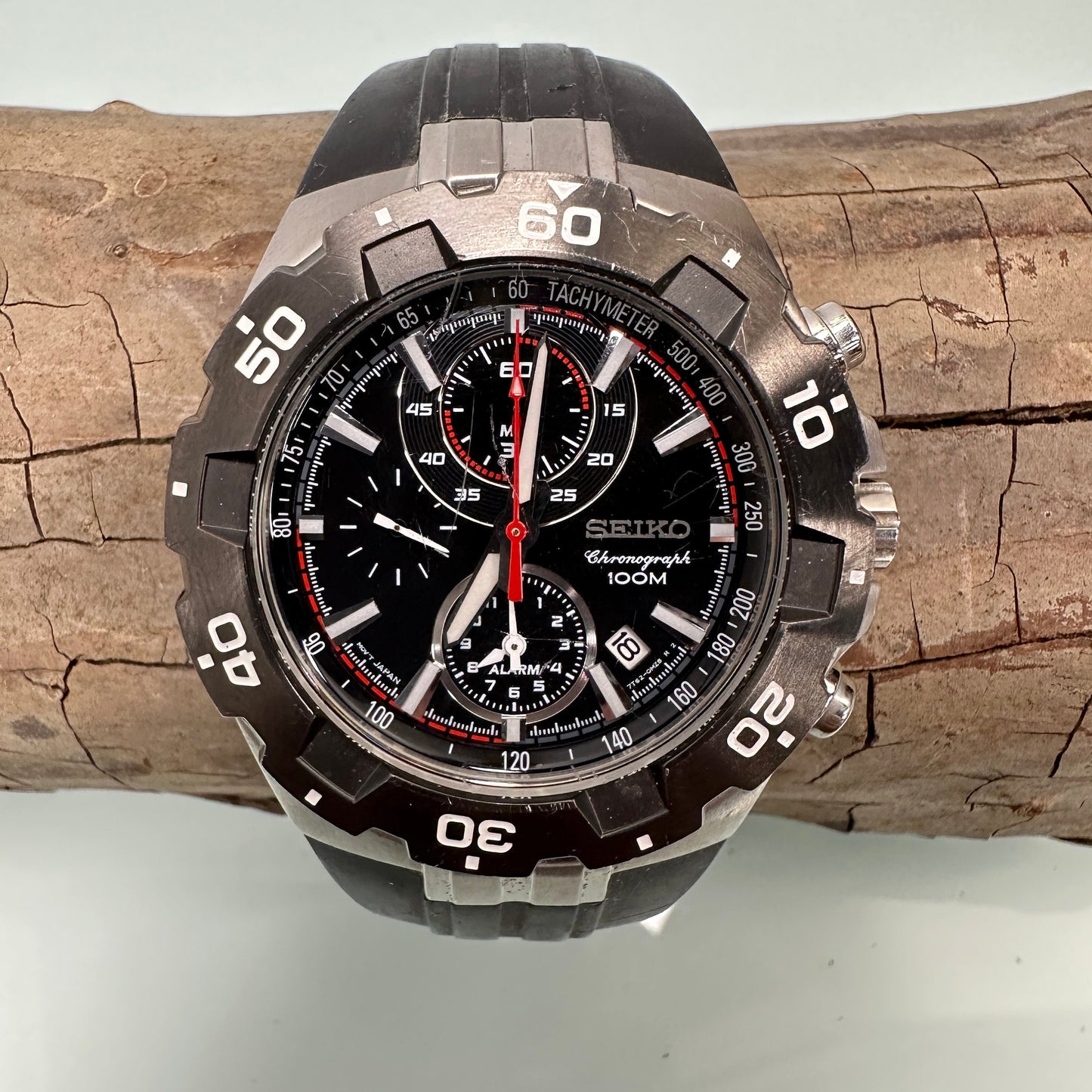 Seiko Chronograph 7T62 Quartz Watch with Black Dial and Stainless Steel Case and Original Band