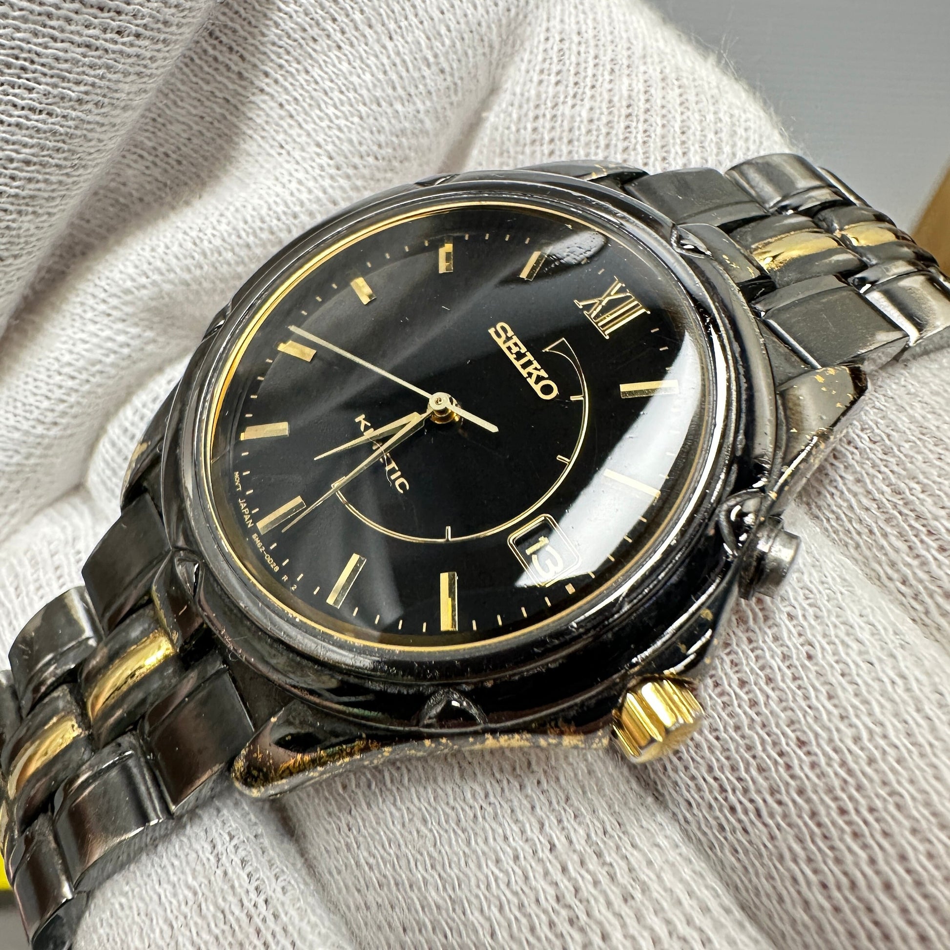 Seiko Kinetic Black & Gold Watch with Date c.1995