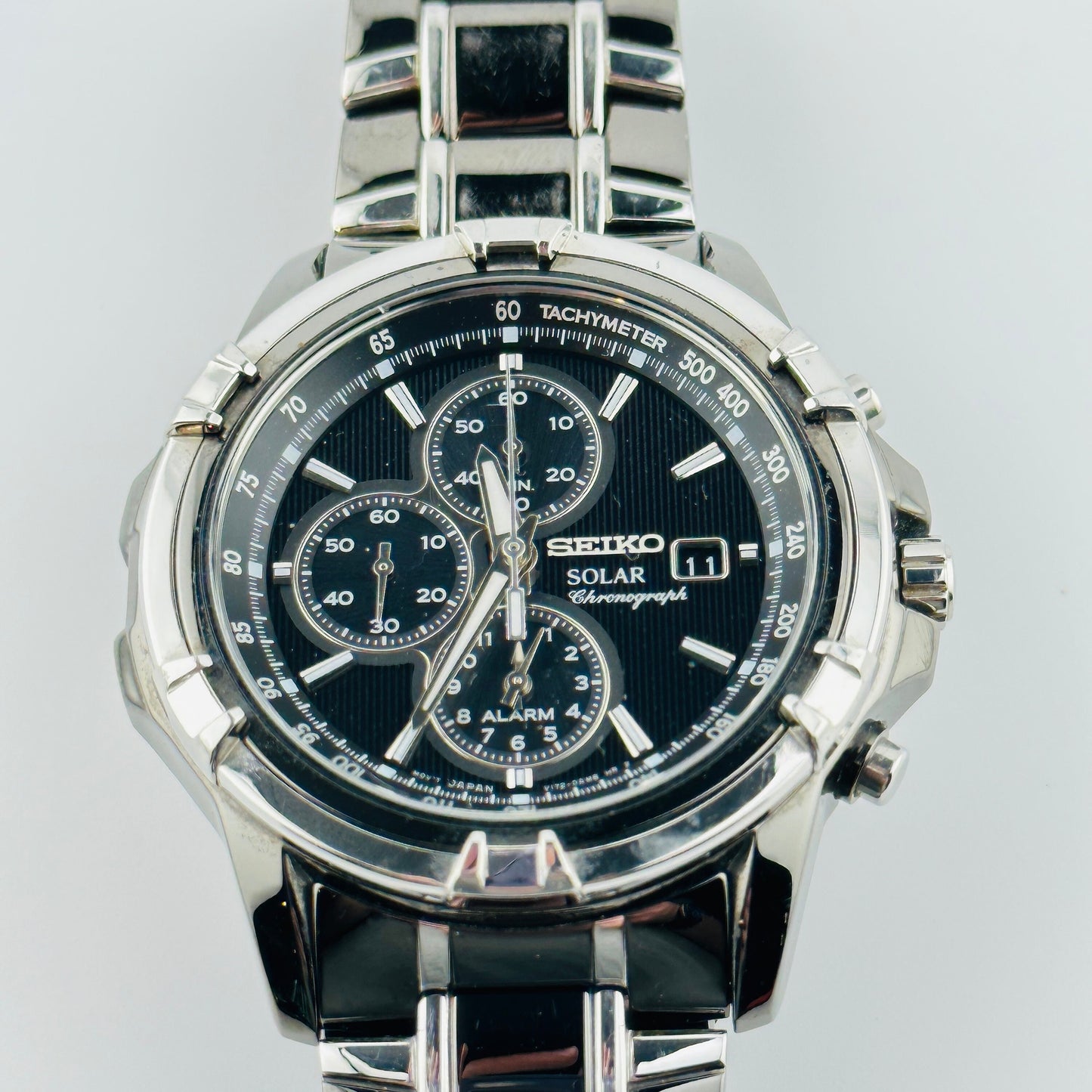 Seiko Solar Mens Analog Solar Chronograph Watch