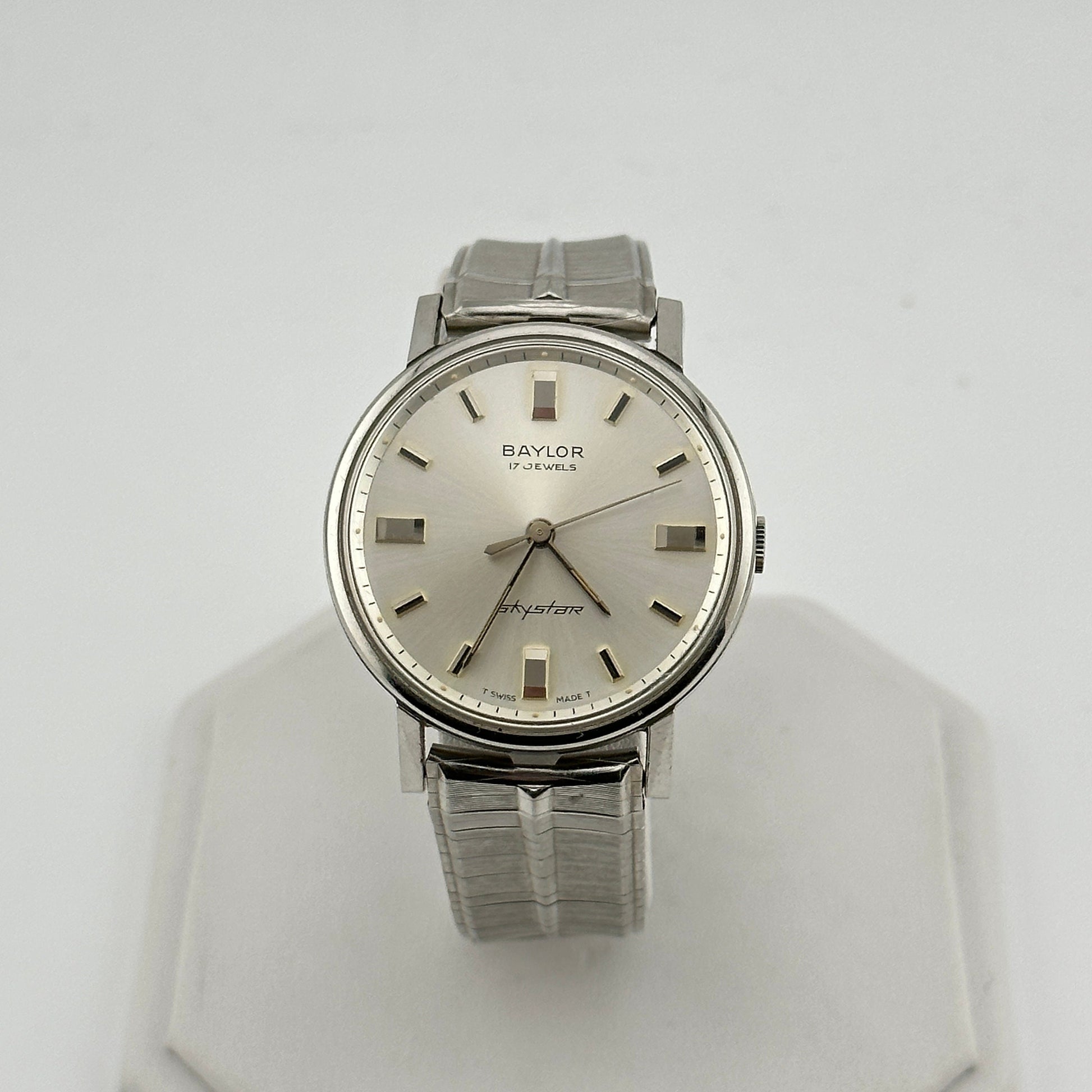 Baylor Skystar Stainless Steel Manual Wind 34mm Midsize Watch c. 1960