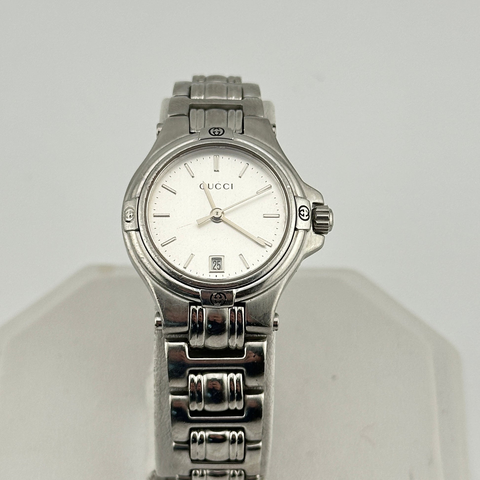 Vintage Gucci 9040L Stainless Steel Ladies 28mm Watch