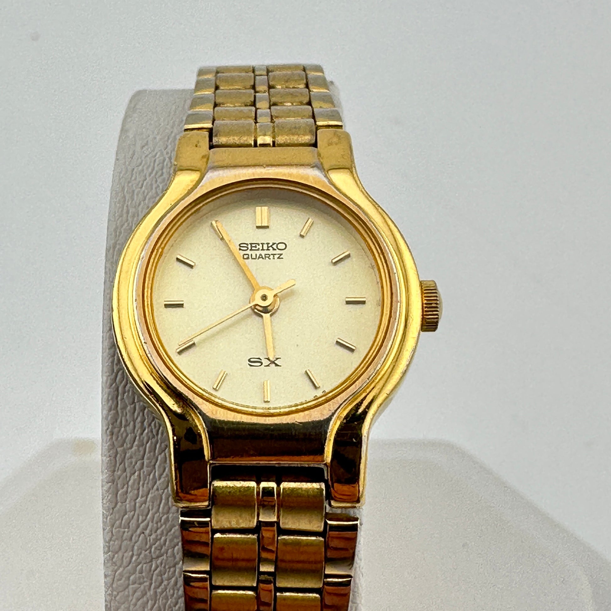 Vintage Seiko SX Gold Tone Ladies 20mm Quartz Wristwatch c. July 1992