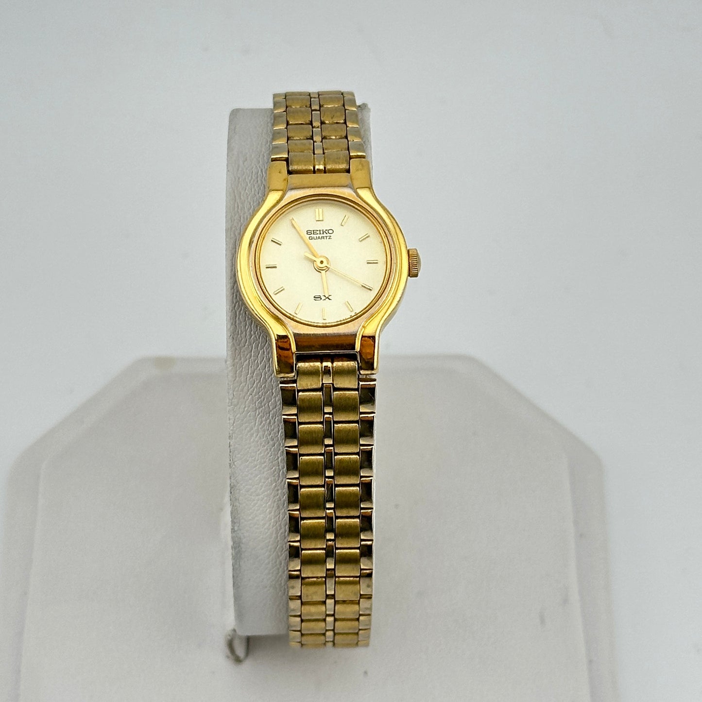 Vintage Seiko SX Gold Tone Ladies 20mm Quartz Wristwatch c. July 1992