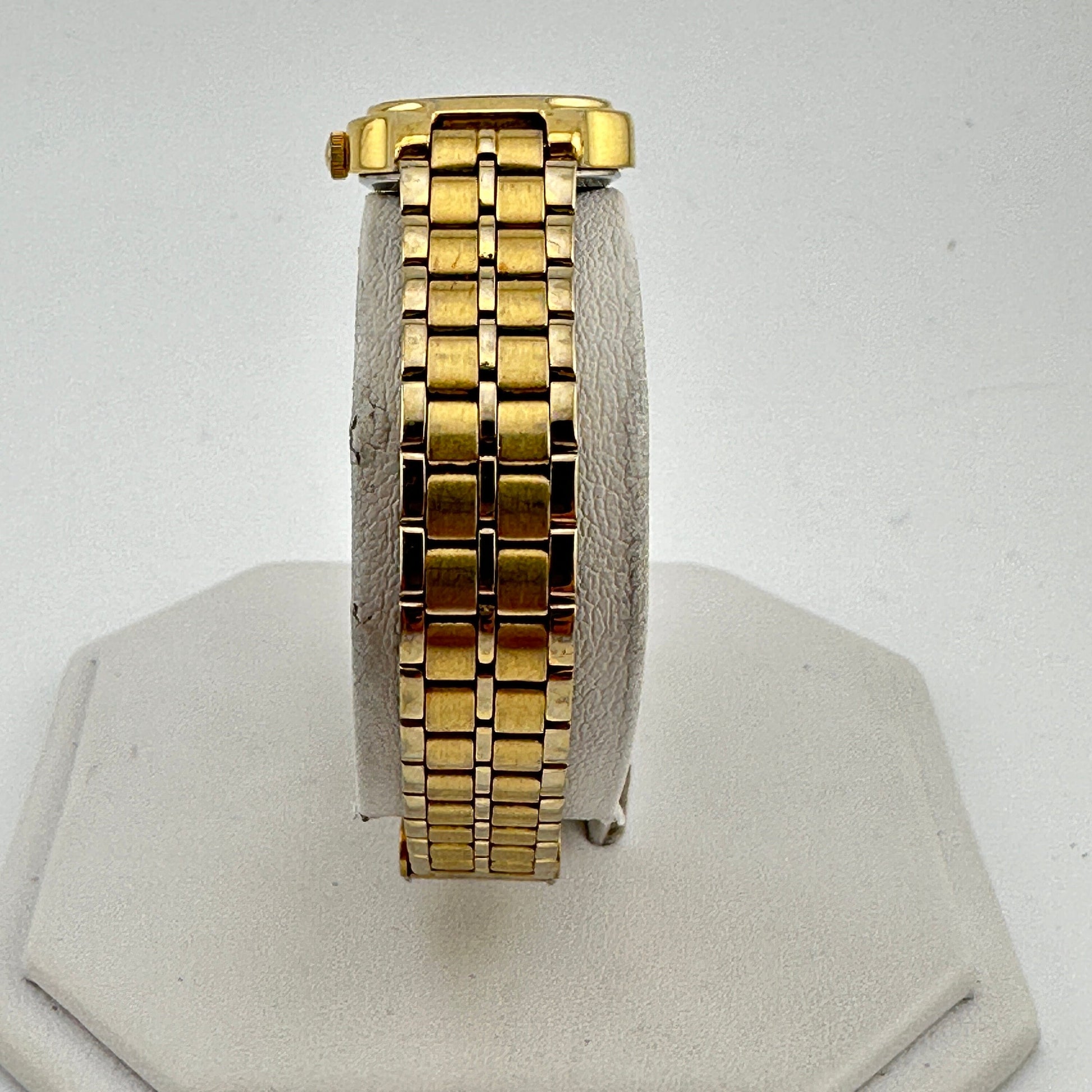 Vintage Seiko SX Gold Tone Ladies 20mm Quartz Wristwatch c. July 1992