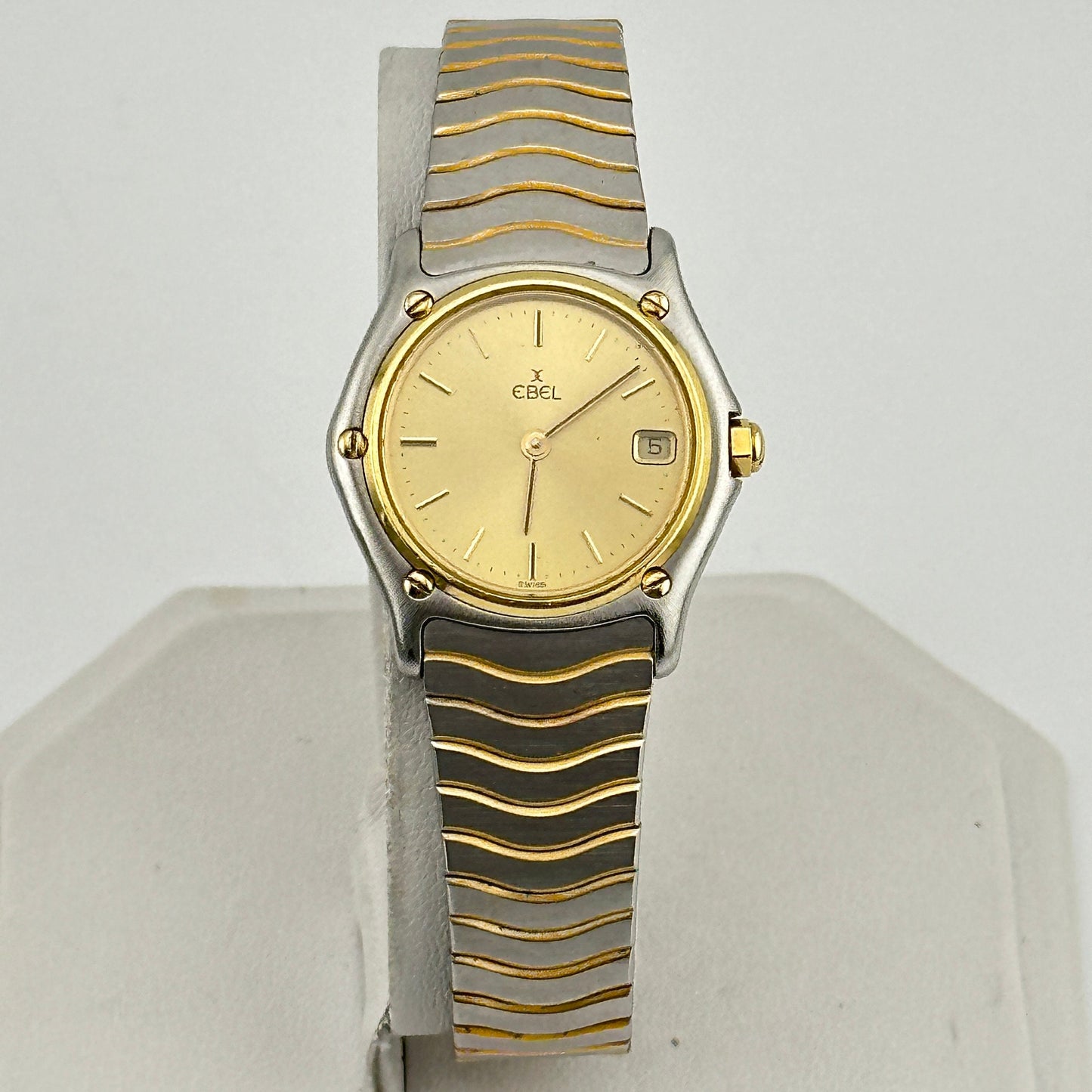 Ebel Classic Wave 18k Gold 27mm Ladies Watch