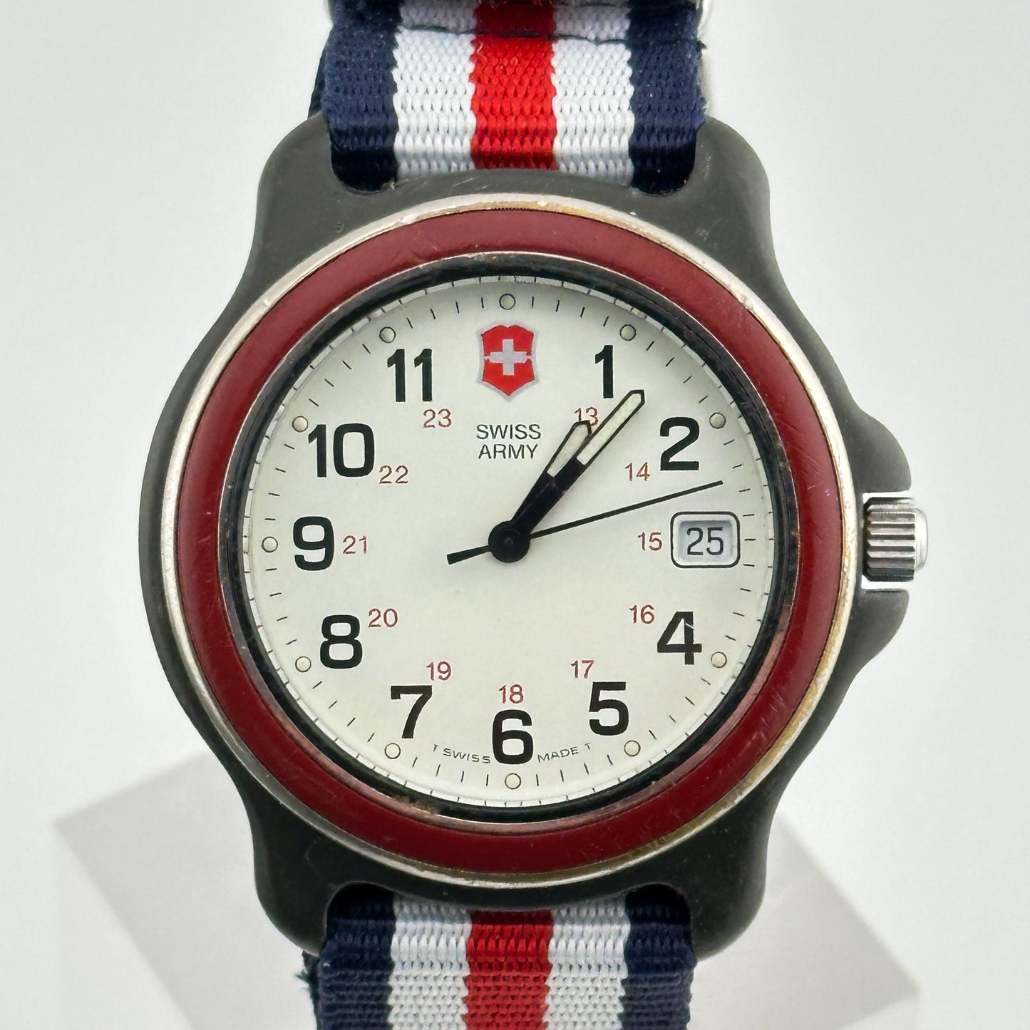 Victorinox Swiss Army Cavalry Red Bezel NATO Strap 41mm Mens Watch c. 1995