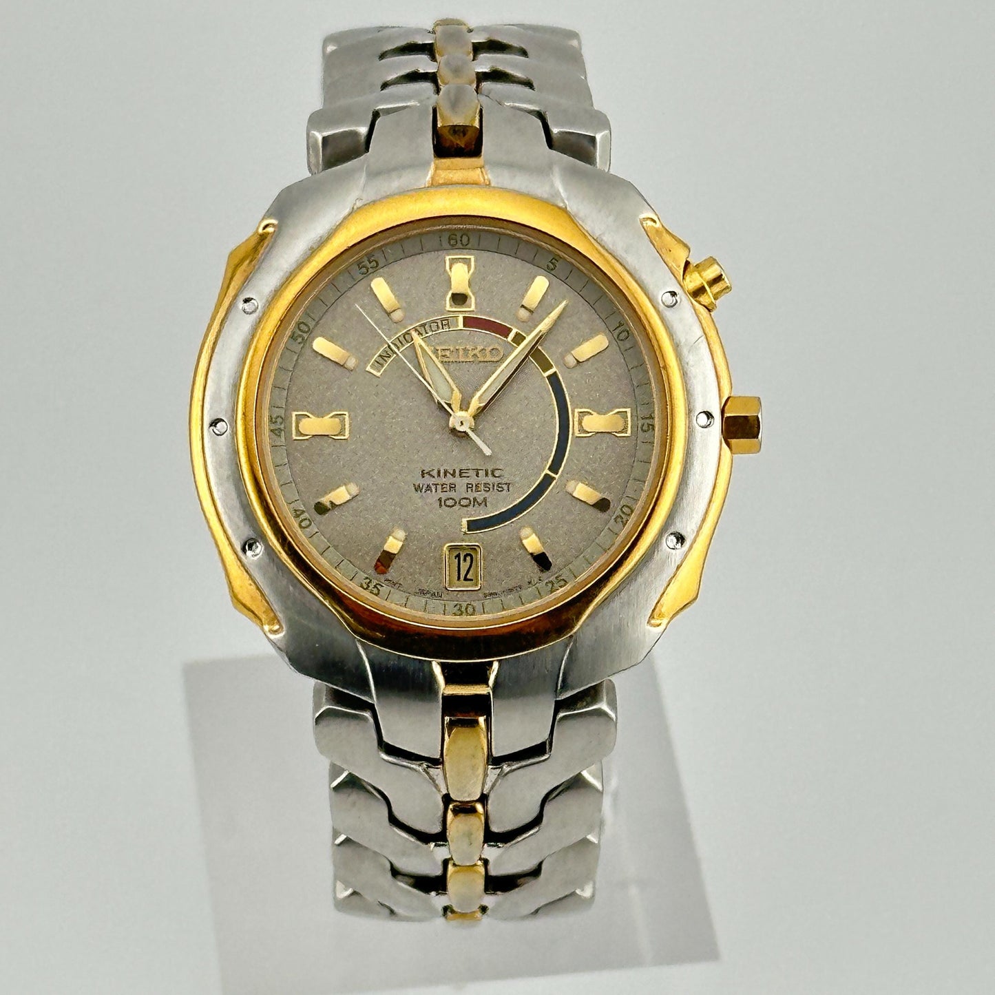 Seiko Kinetic Sports 100 Stainless & Gold Trim Watch with Day and Date c.Oct 1999